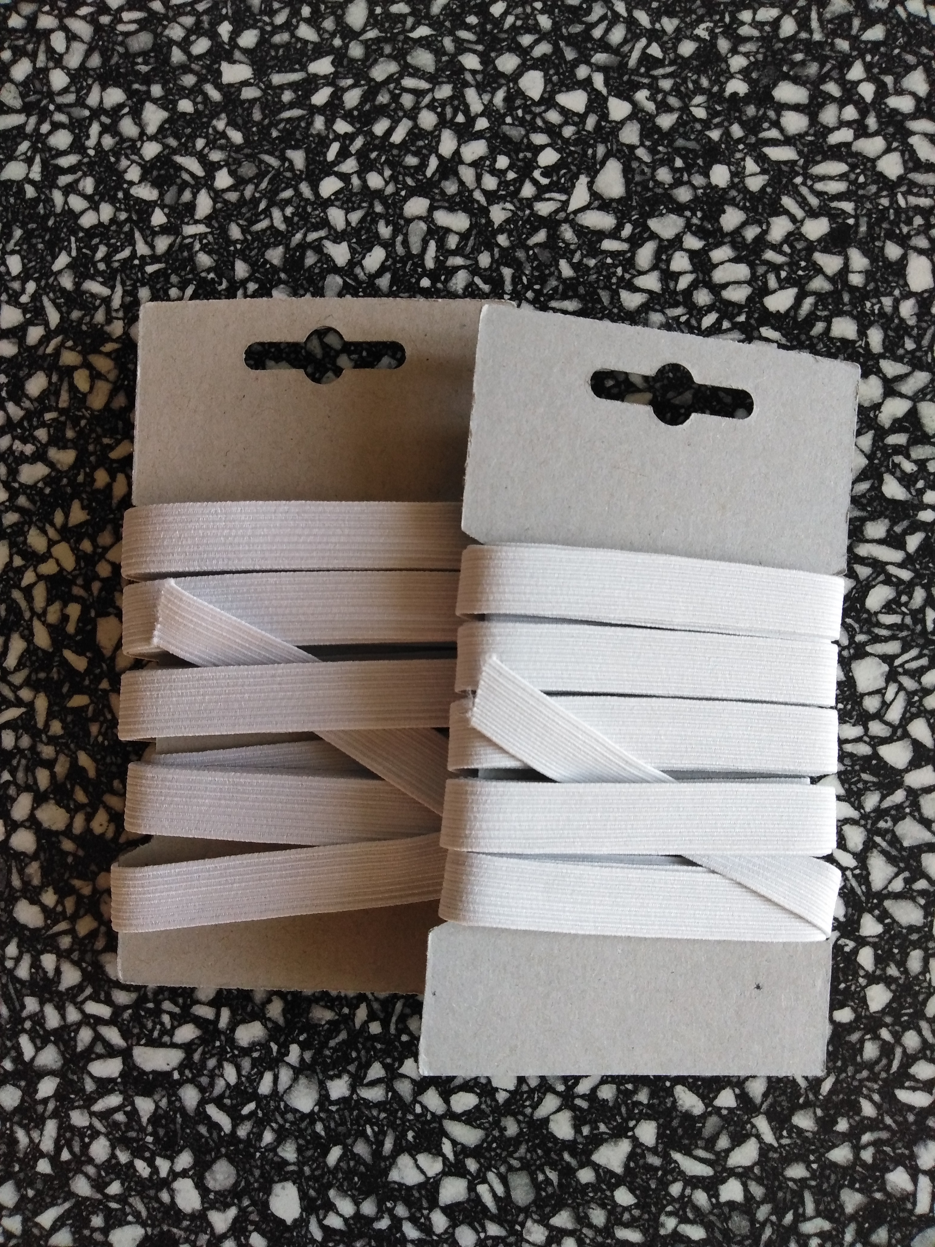 Pruženka karta 5 m bílá 6,6 mm