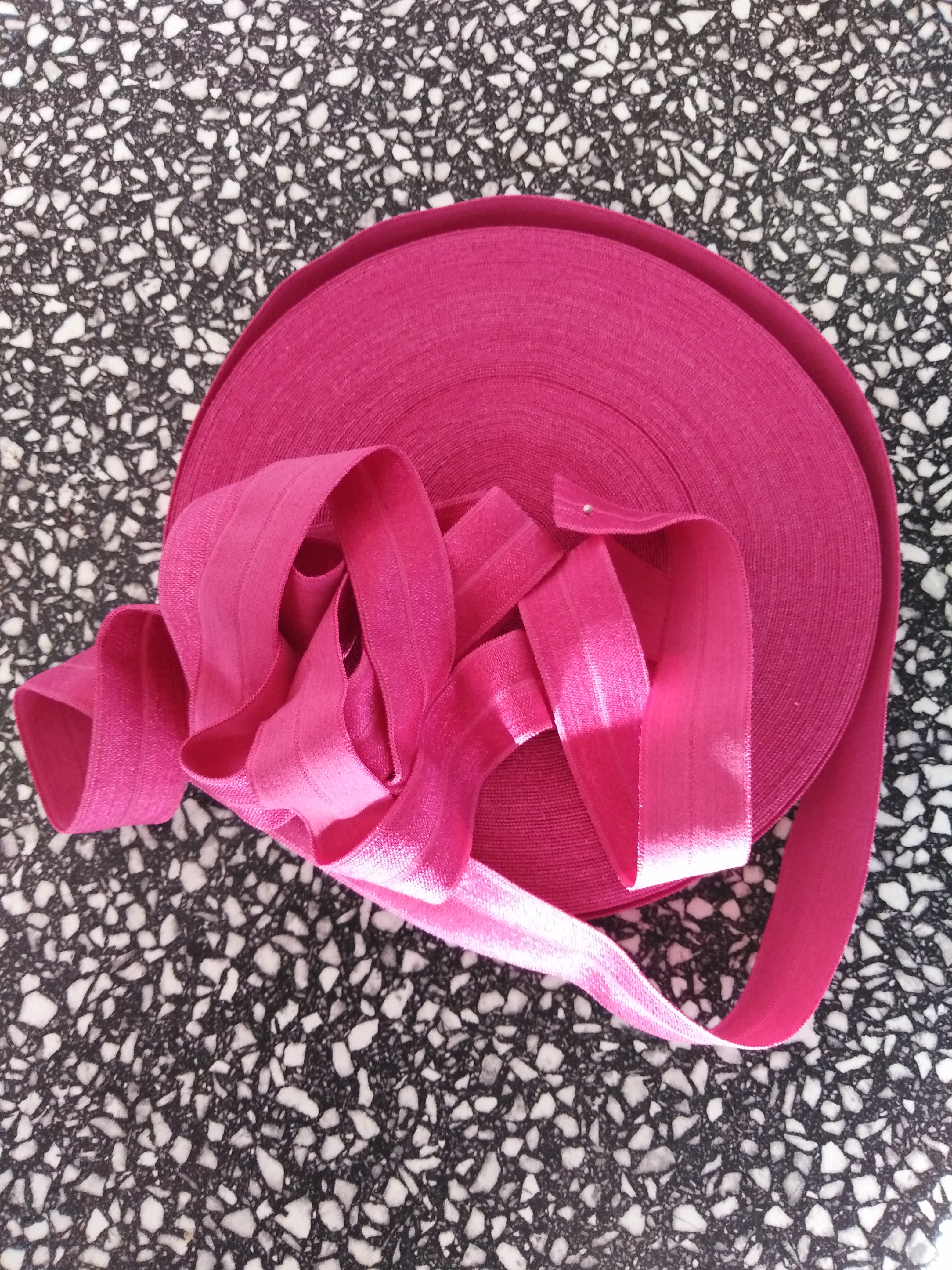 Pruženka lemovací půlená 19 mm fialovočervená