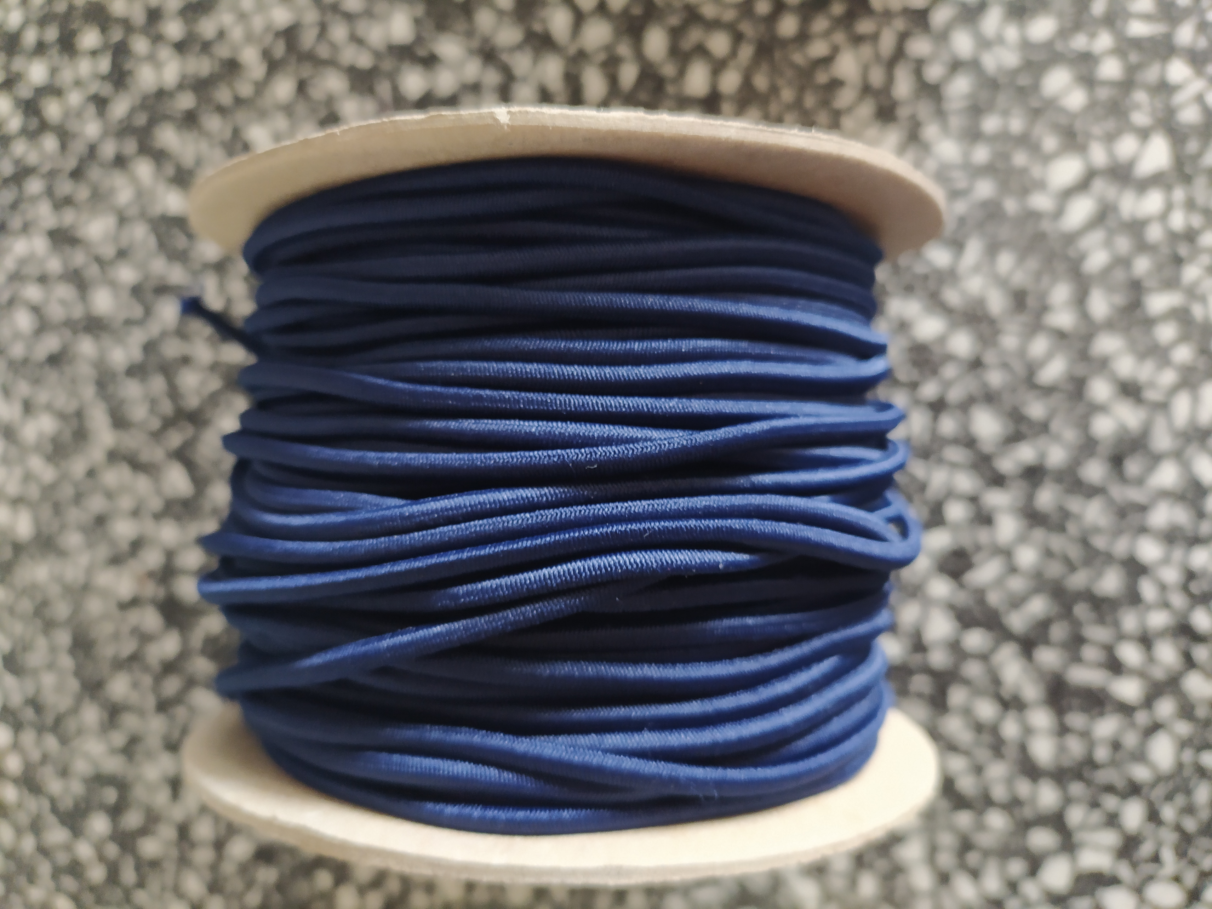 Klobouková guma 3 mm - tmavě modrá