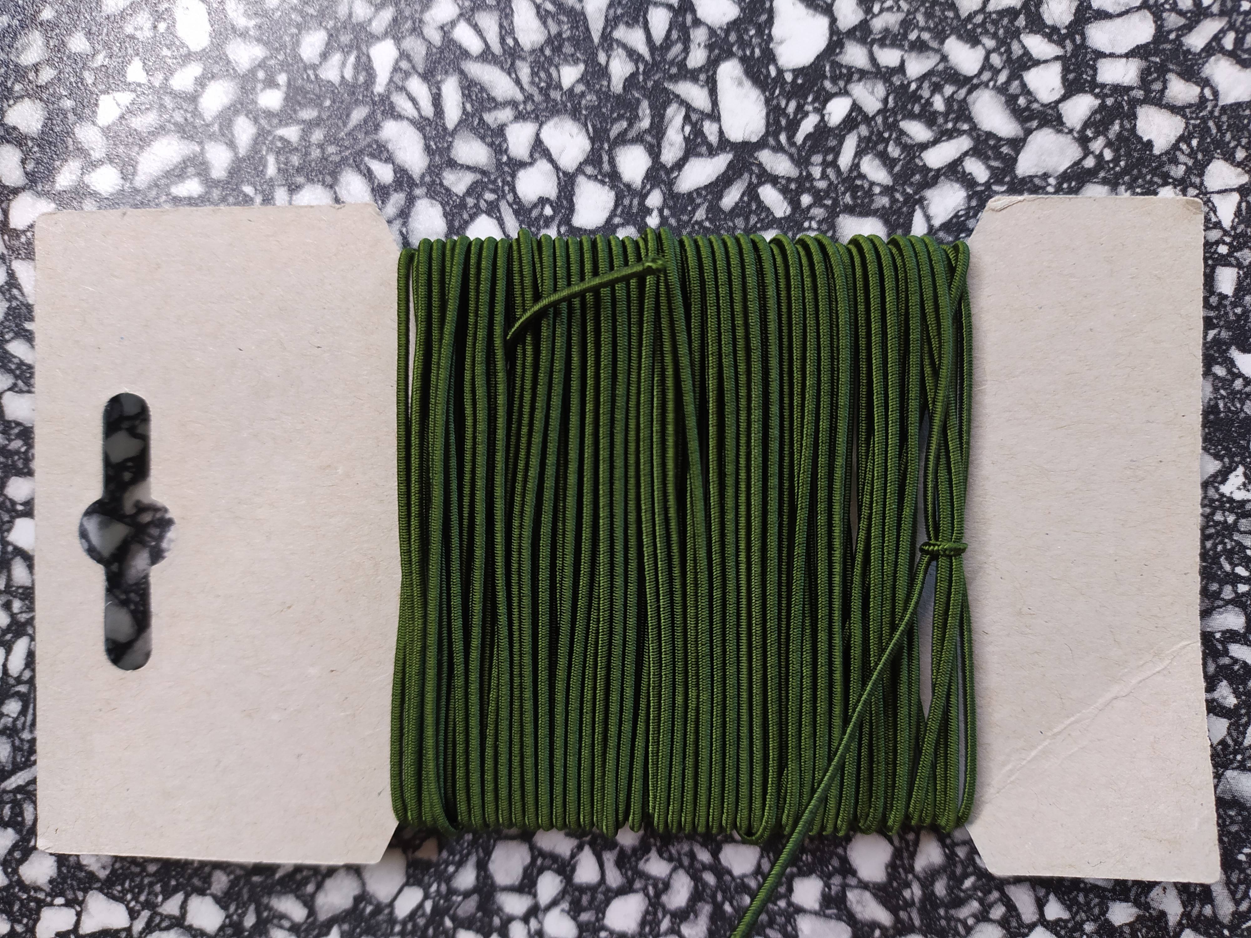 Klobouková guma 1,2 mm - karta 10 m zelená khaki