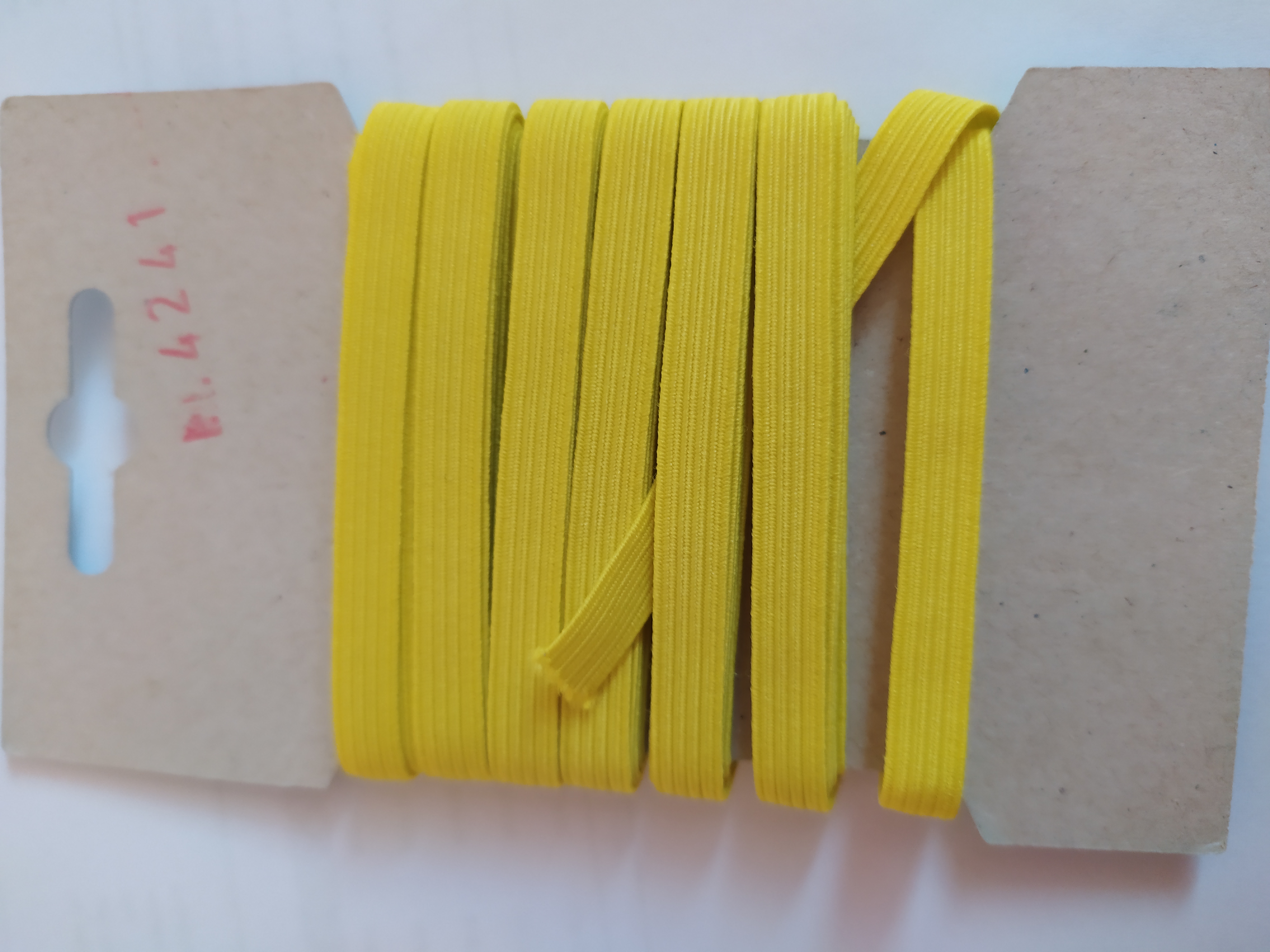 Pruženka 6,6 mm - karta 5 m žlutá