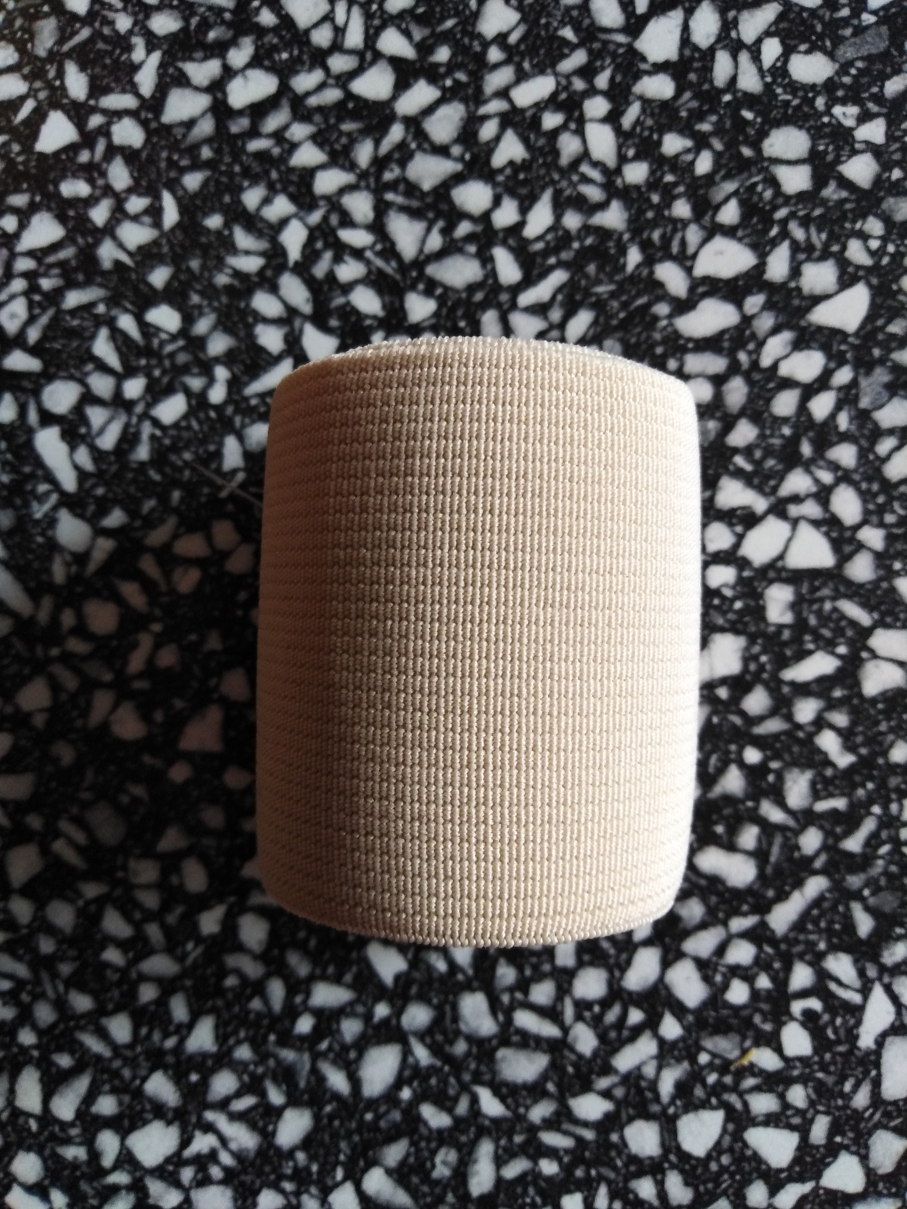 Pruženka plochá 50 mm krémová