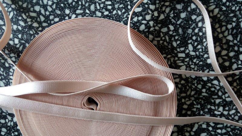 Pruženka ramínková 10 mm přírodní