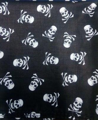 Bavlněný šátek 65 x 65 cm, lebky