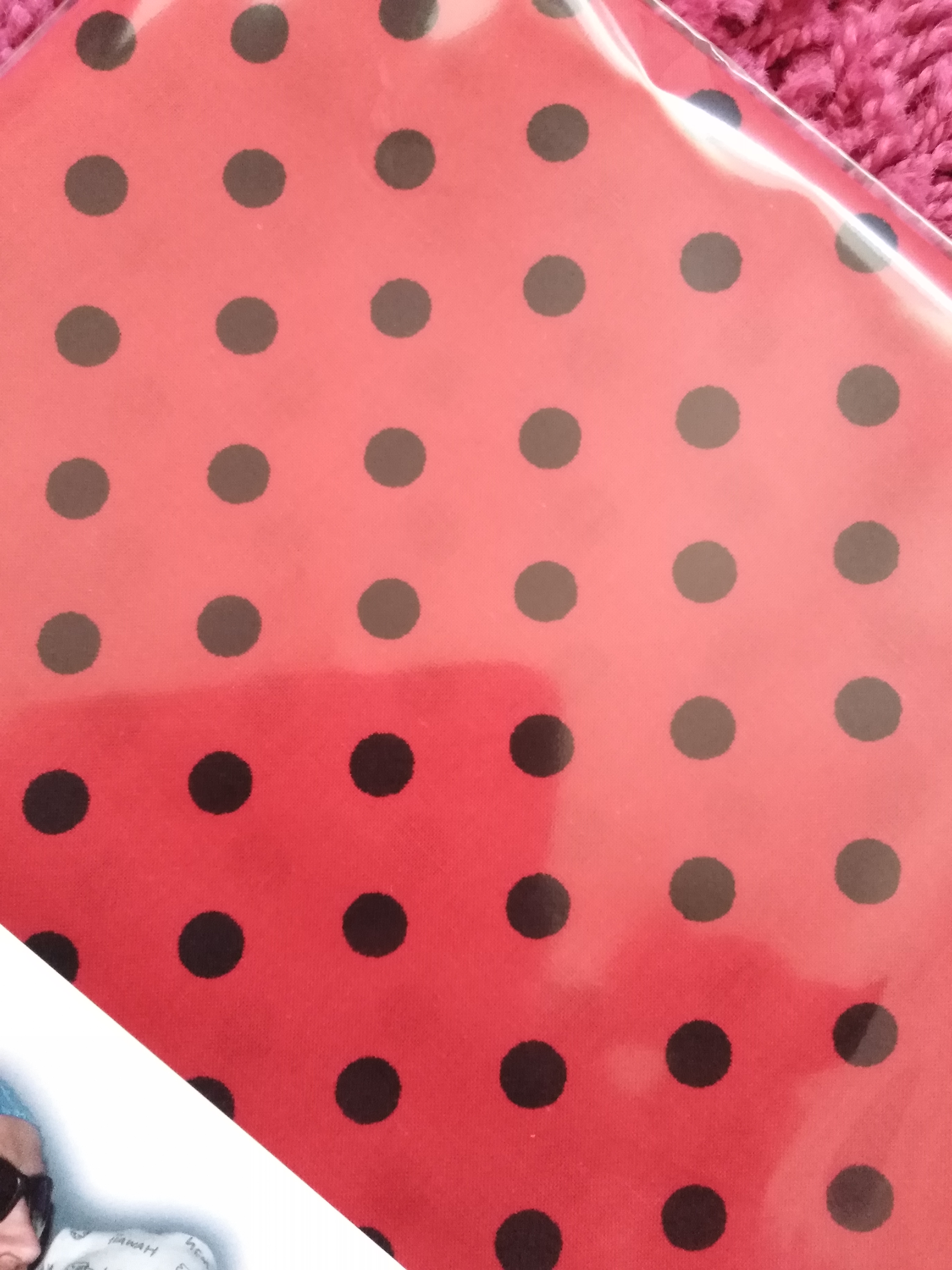 Bavlněný šátek 65 x 65 cm, červeno černý puntík 5 mm