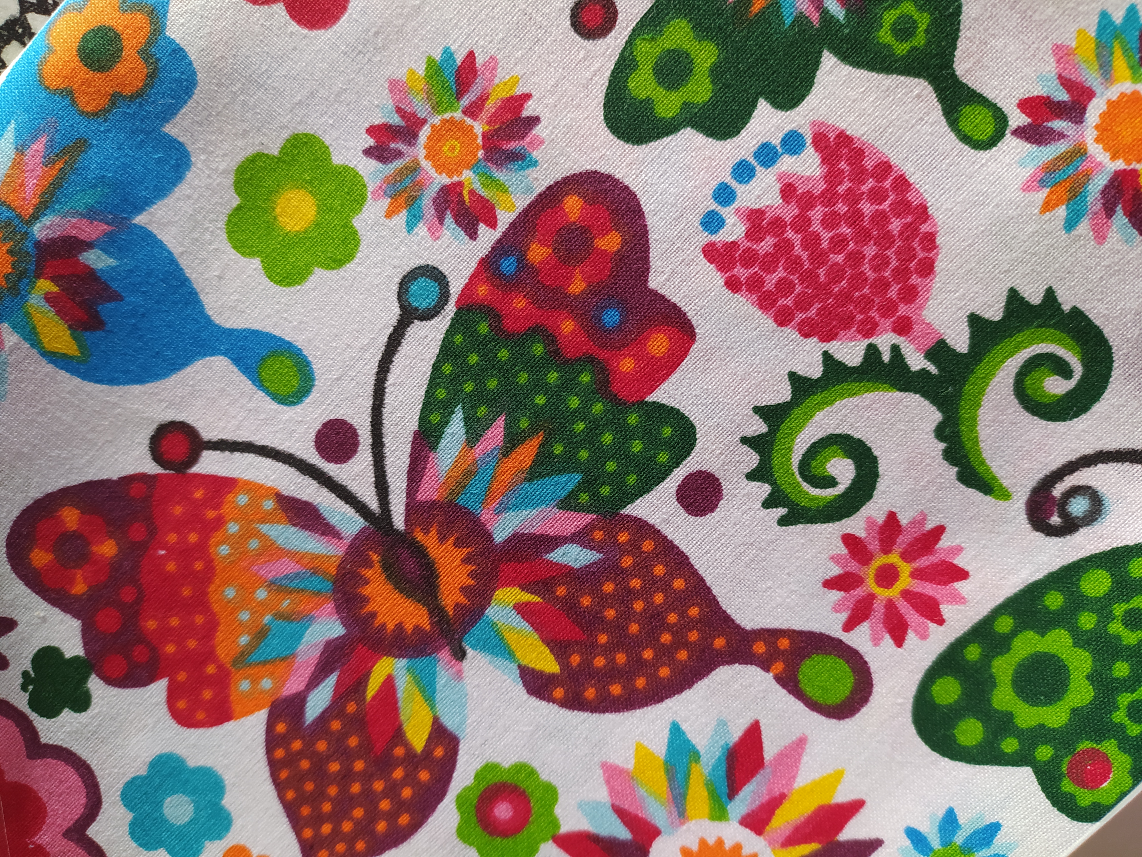 Bavlněný šátek 65 x 65 cm, barevní motýlci