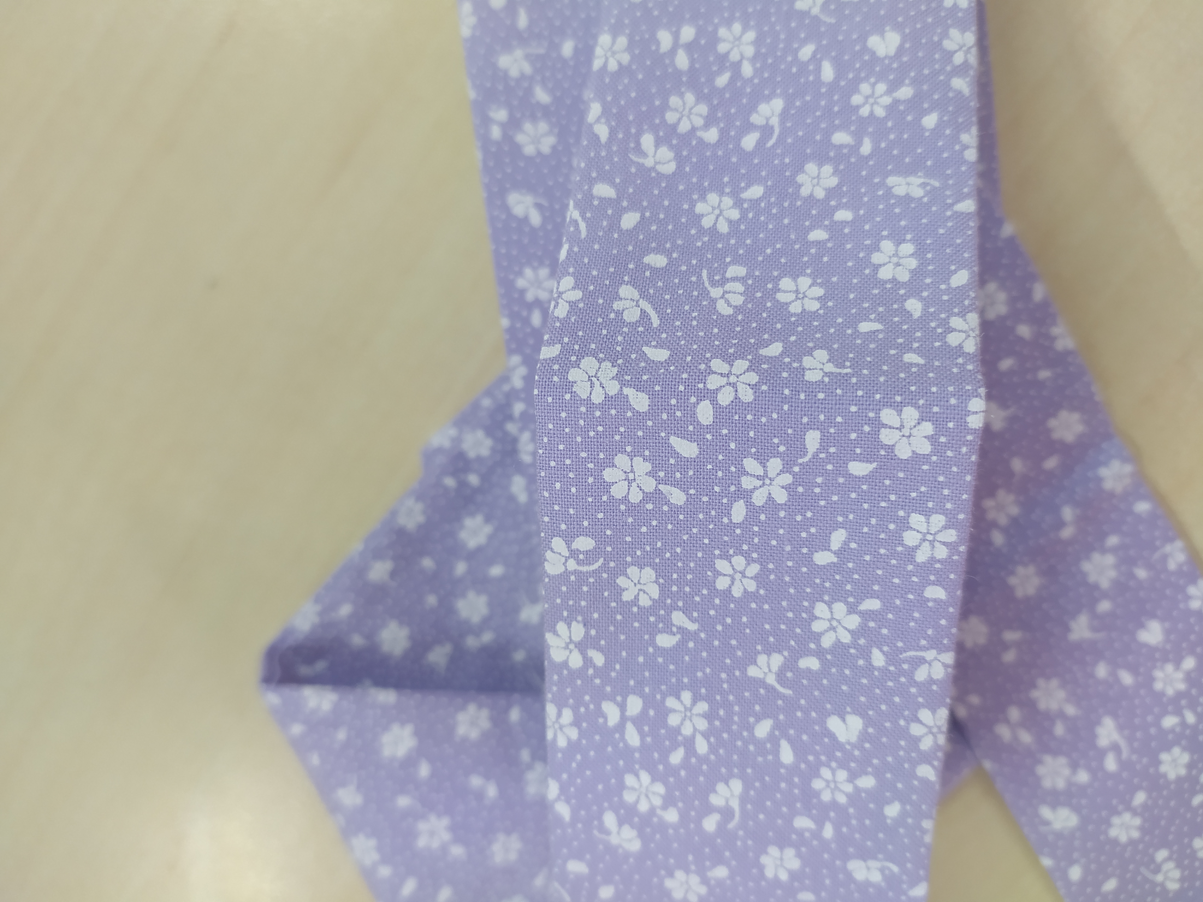 Bavlněná čelenka fialková bílé kytičky