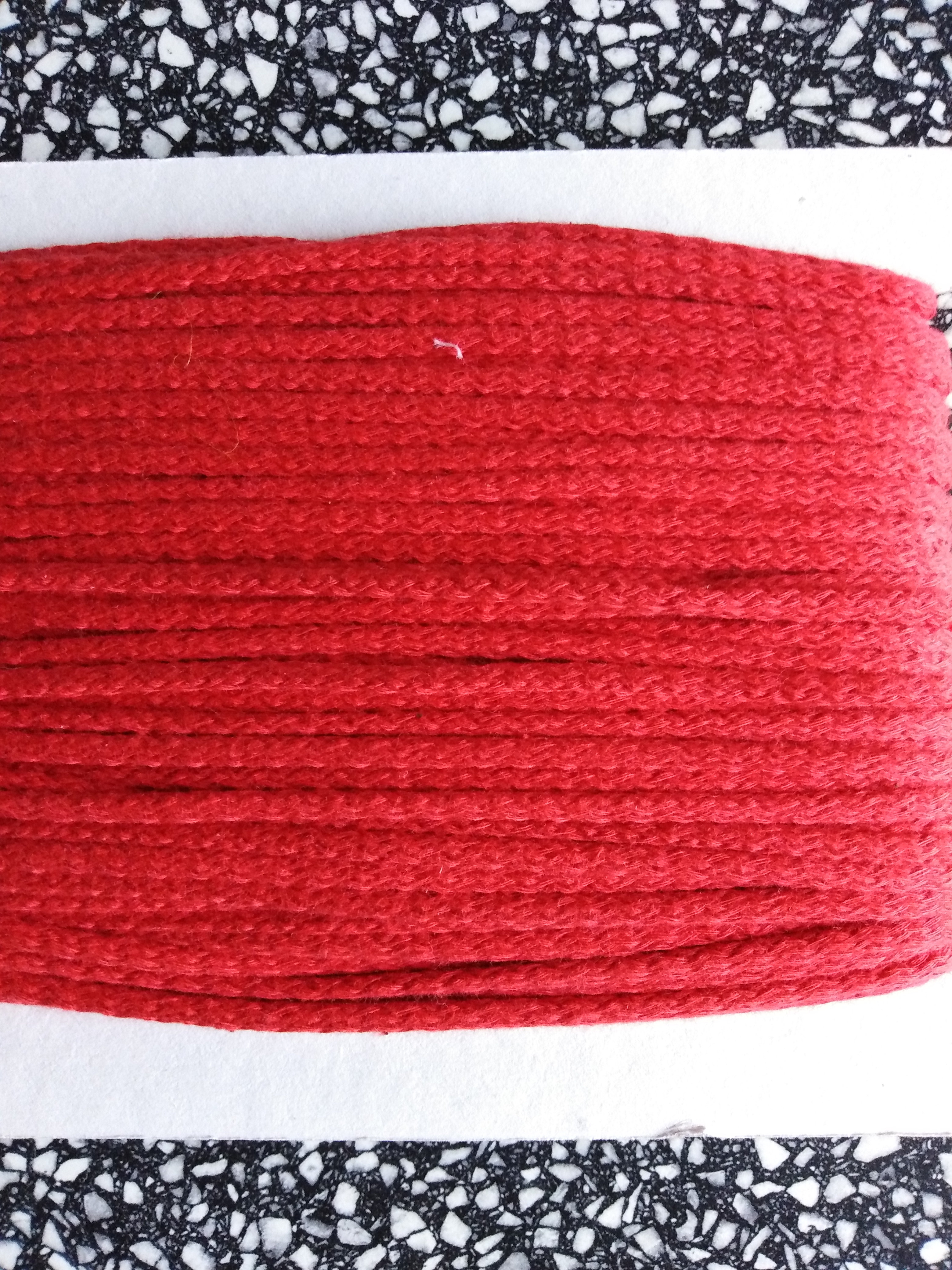 Šňůra oděvní bavlněná 4 mm červená