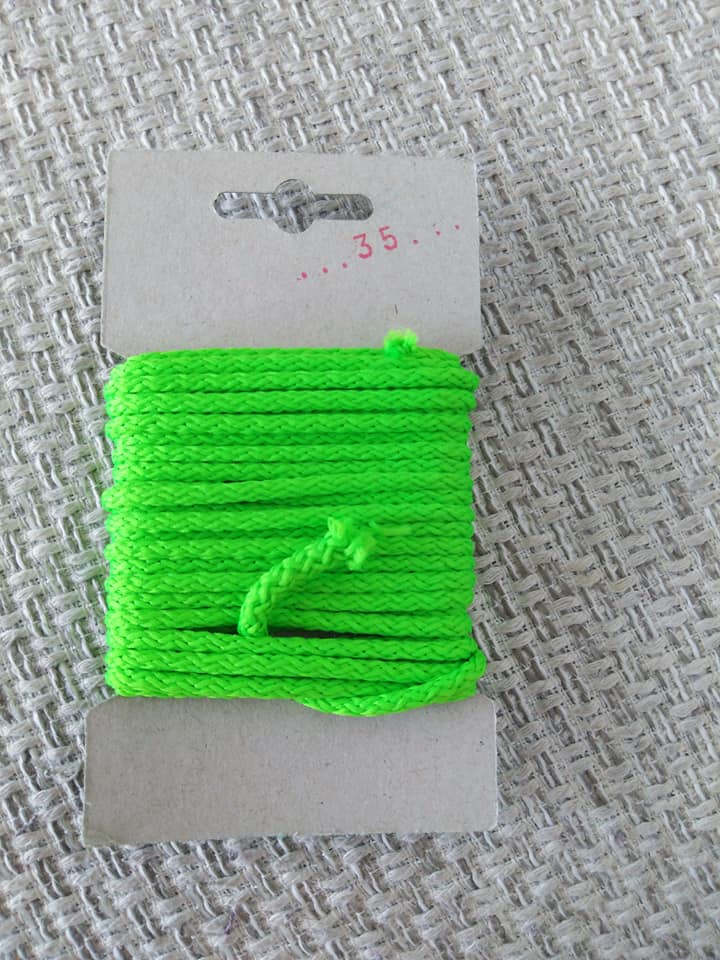 Šňůra oděvní polyesterová 4 mm karta 5 m reflexní zelená