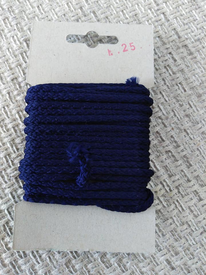 Šňůra oděvní polyesterová 4 mm karta 5 m námořnická modř