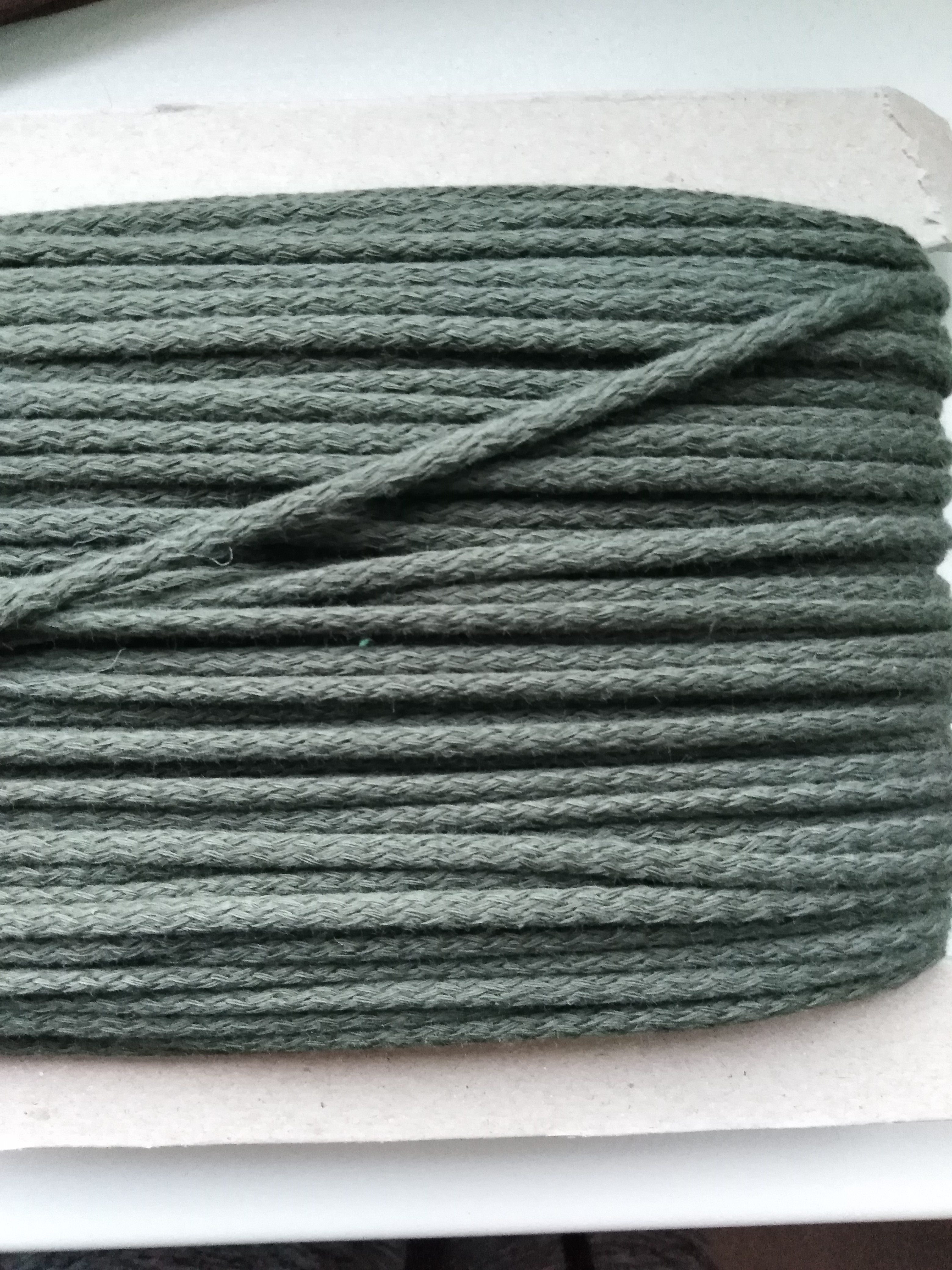 Šňůra oděvní bavlněná 4 mm khaki