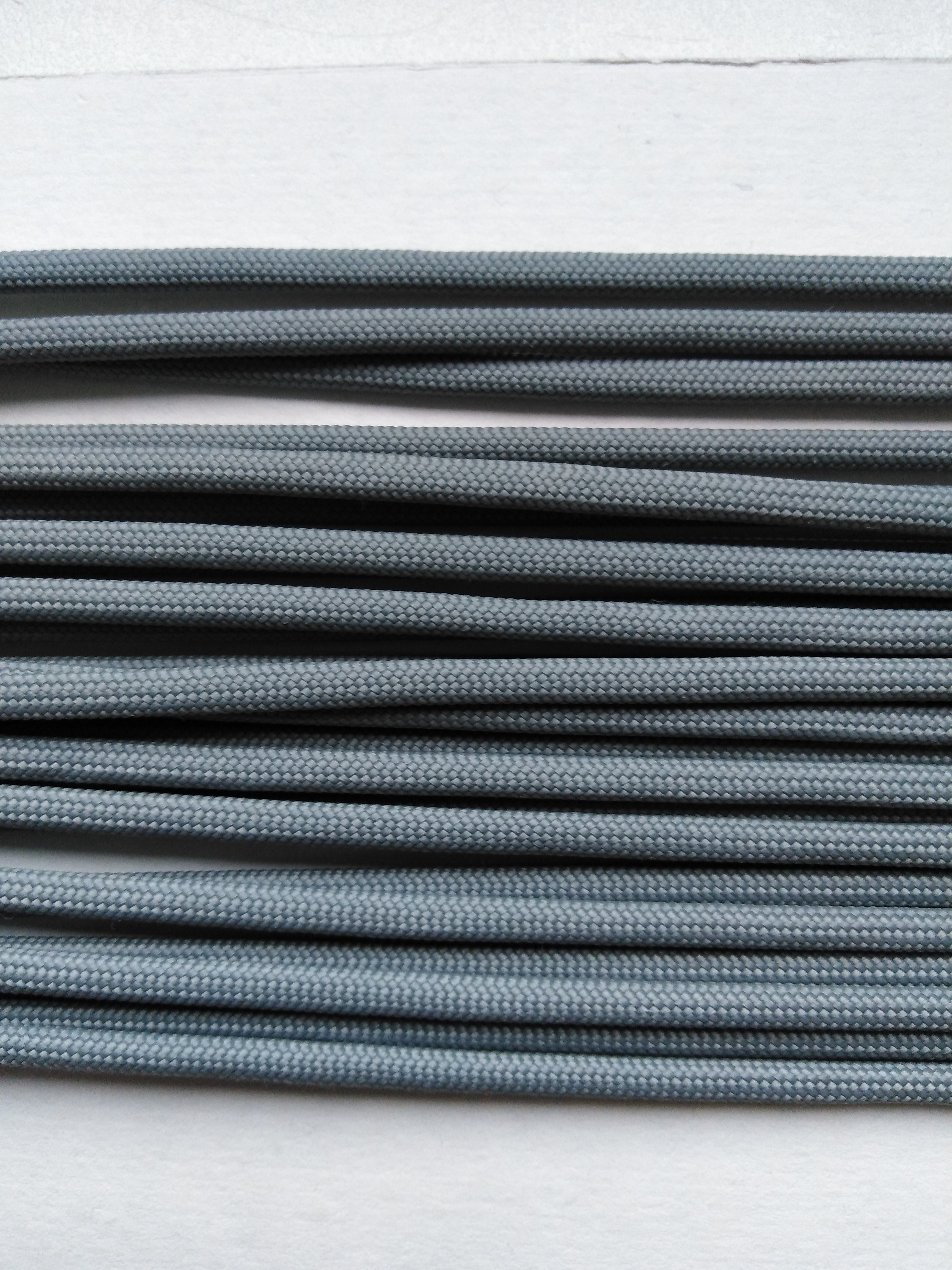 Šňůra Paracord 4-5 mm šedá