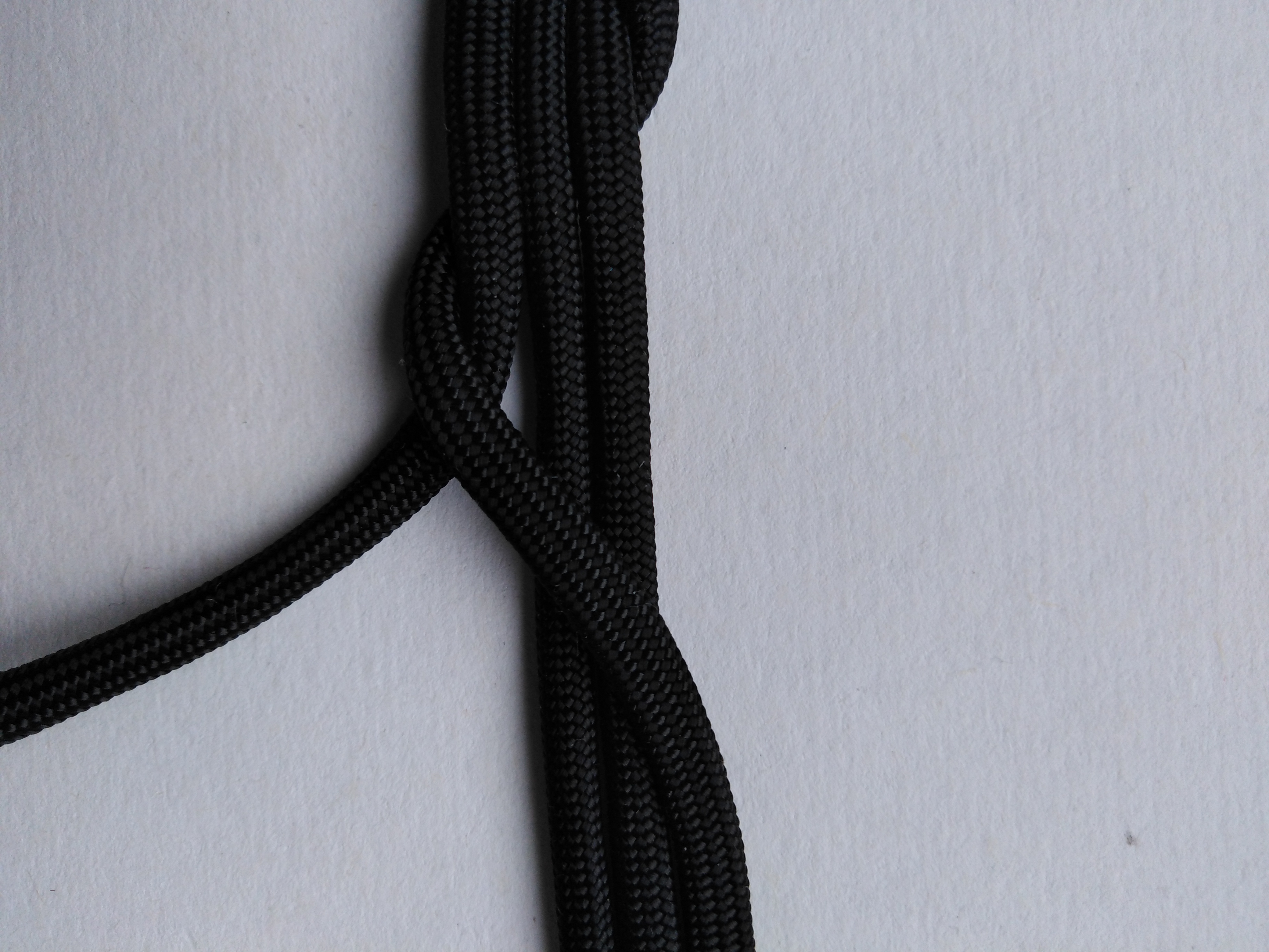 Šňůra Paracord 4-5 mm černá