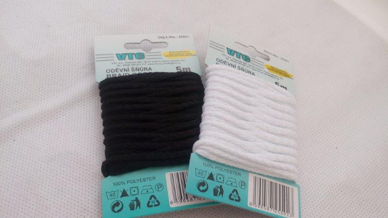 Šňůra oděvní polyesterová 4 mm karta 5 m černá