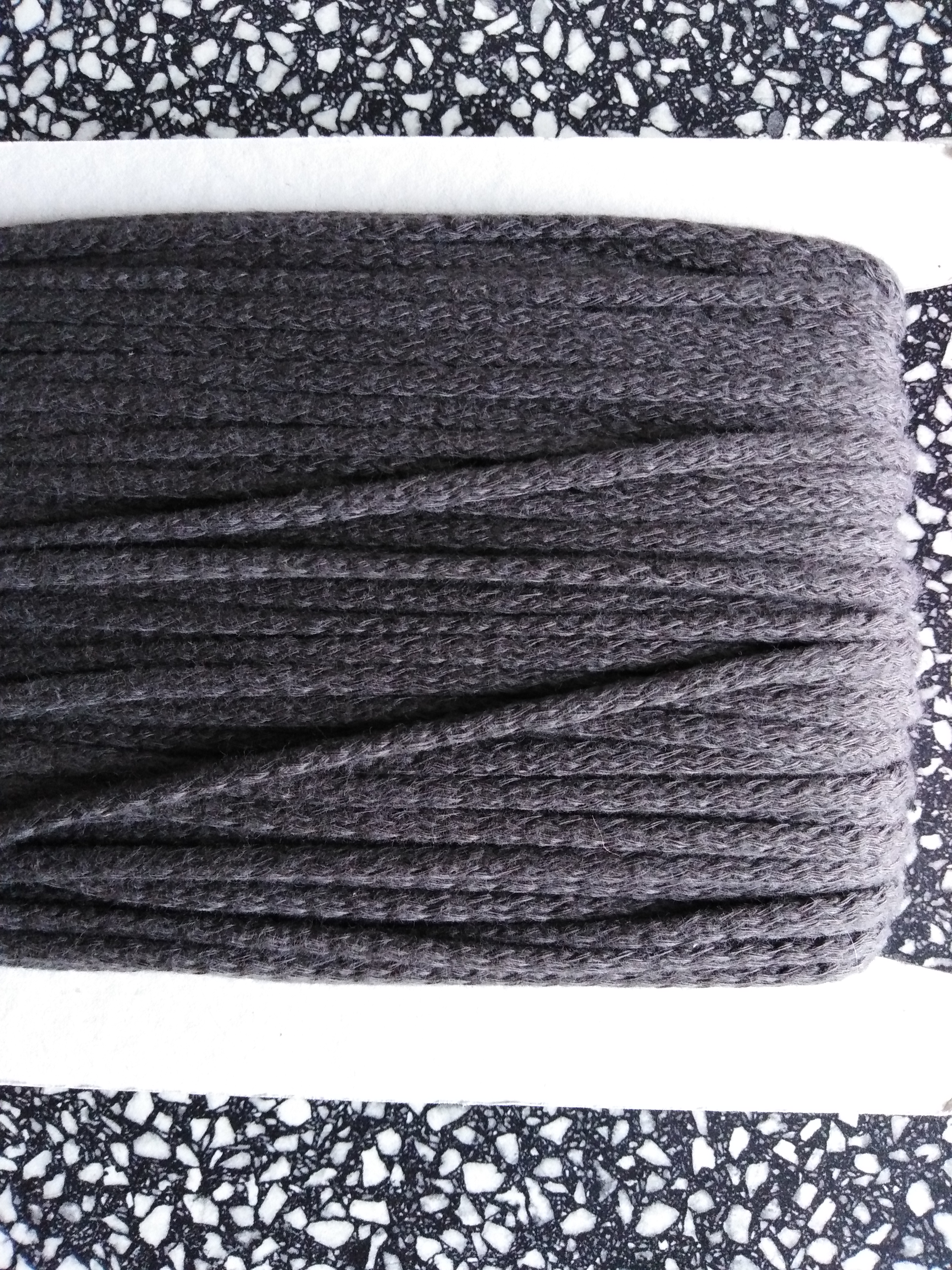 Šňůra oděvní bavlněná 4 mm tmavě šedá