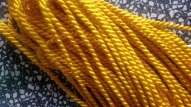 Šňůra kroucená 3,5 mm zlatá