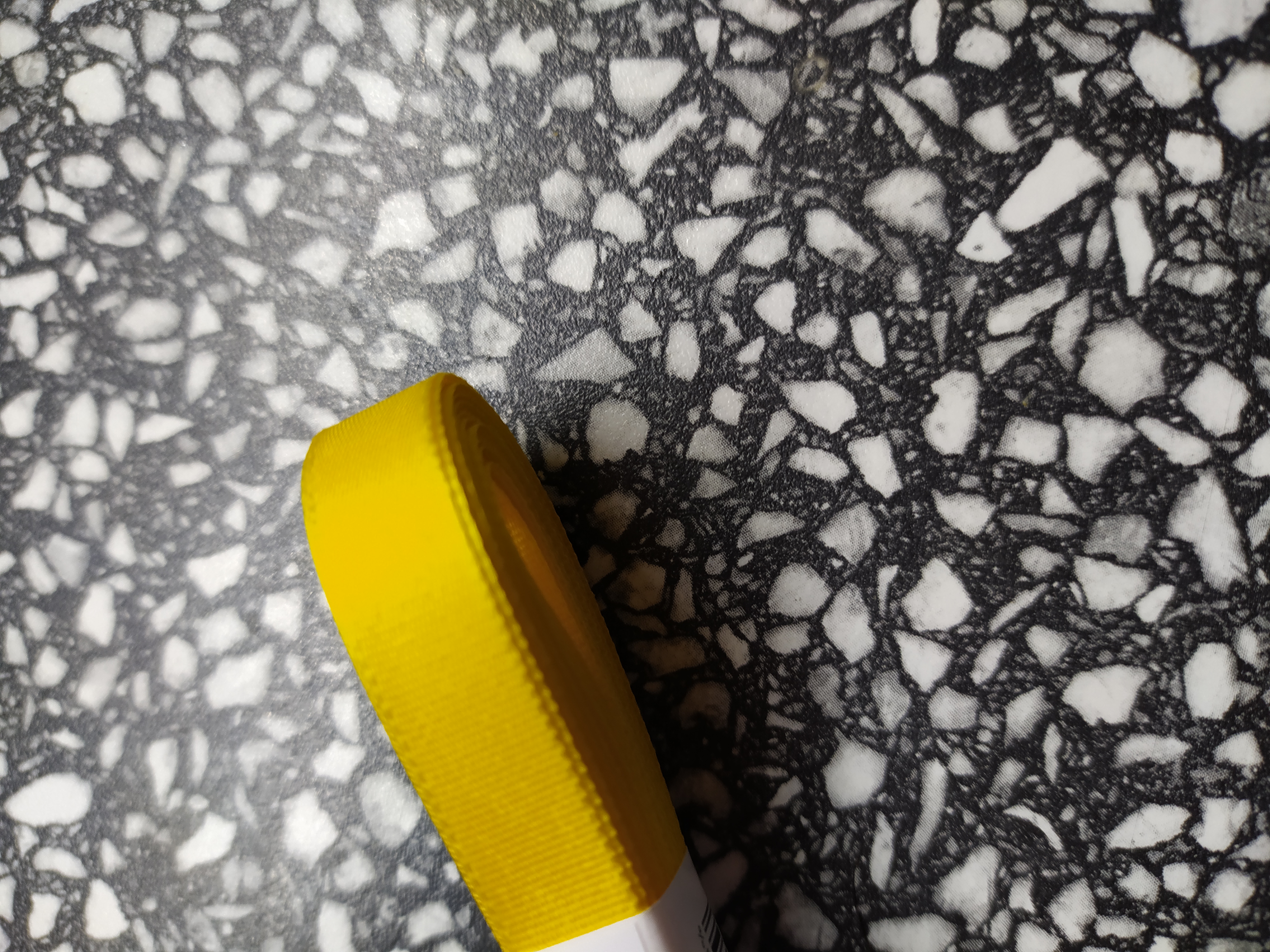 Stuha taftová 9 mm žlutá