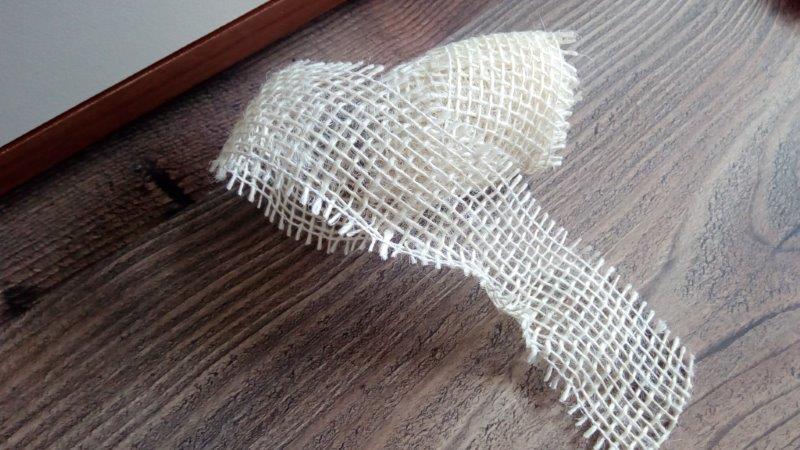 Stuha jutová řezaná 40 mm smetanová