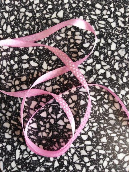 Stuha saténová 6 mm puntík růžová