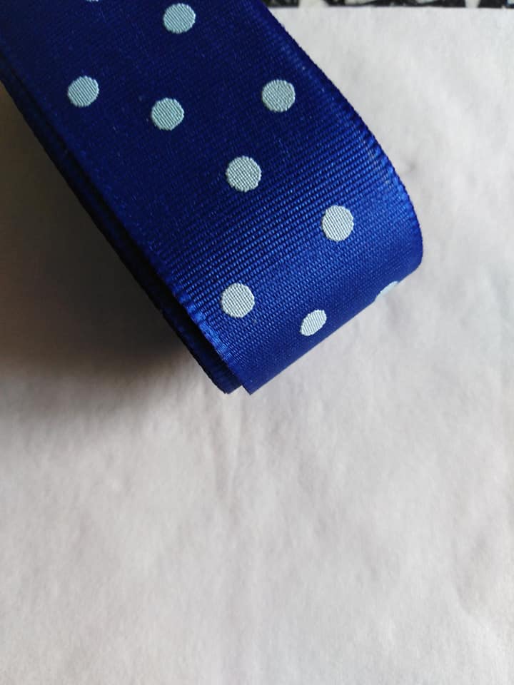 Stuha taftová 25 mm puntík královská modř