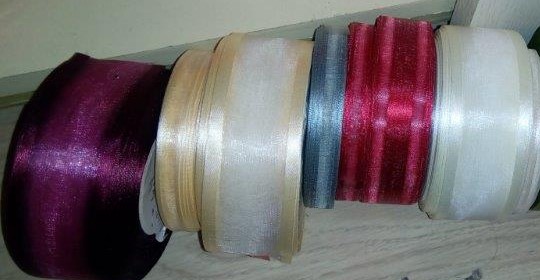 Stuha monofilová s vlascem 40 mm vínová