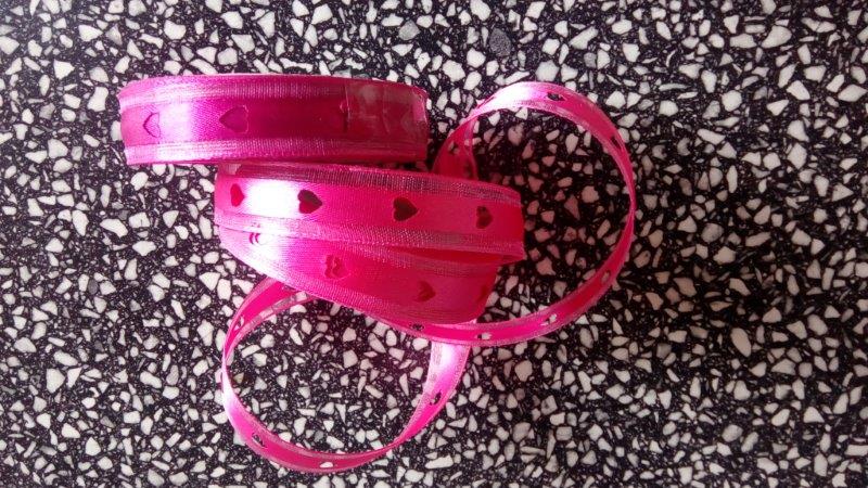 Stuha monofilová s výsekem srdce 15 mm tmavě růžová