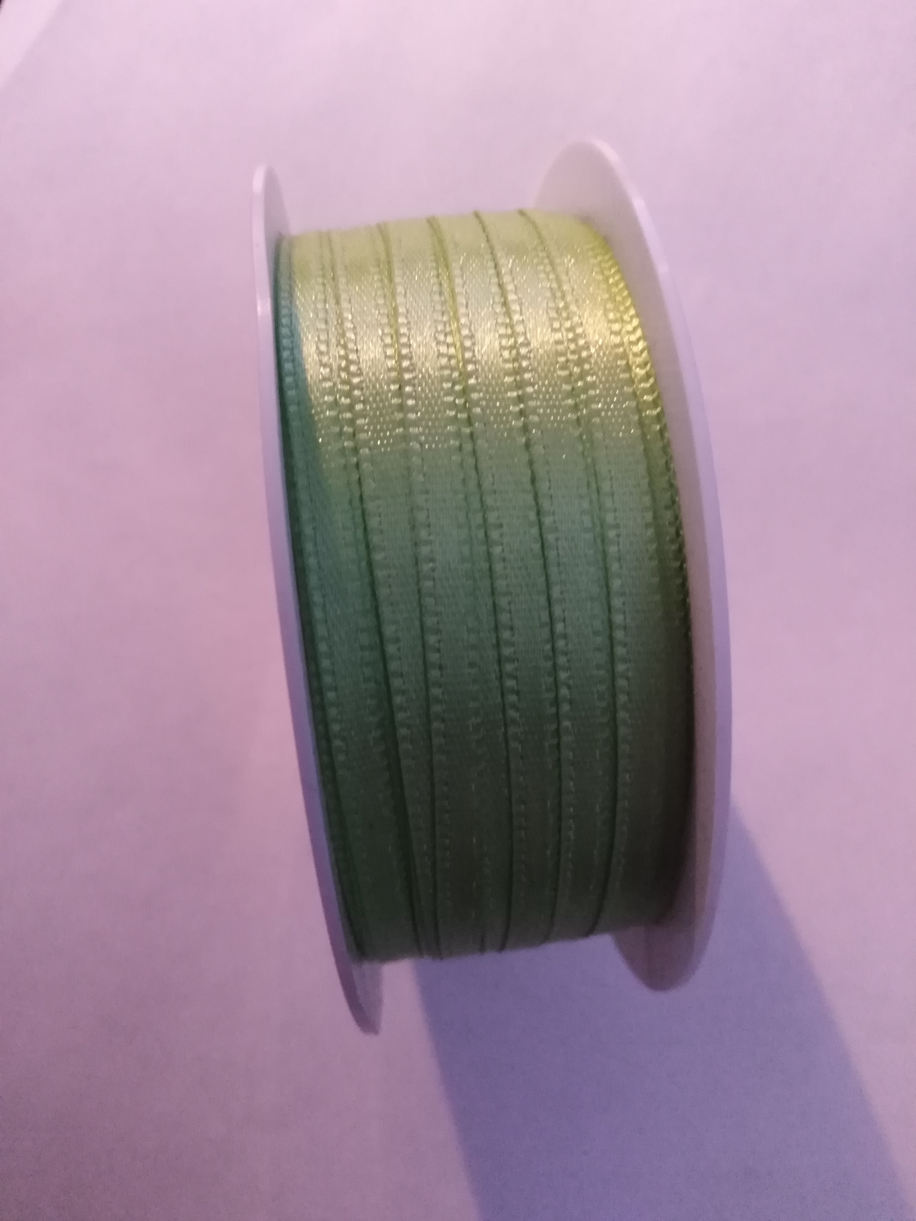 Stuha saténová 3 mm světle zelená