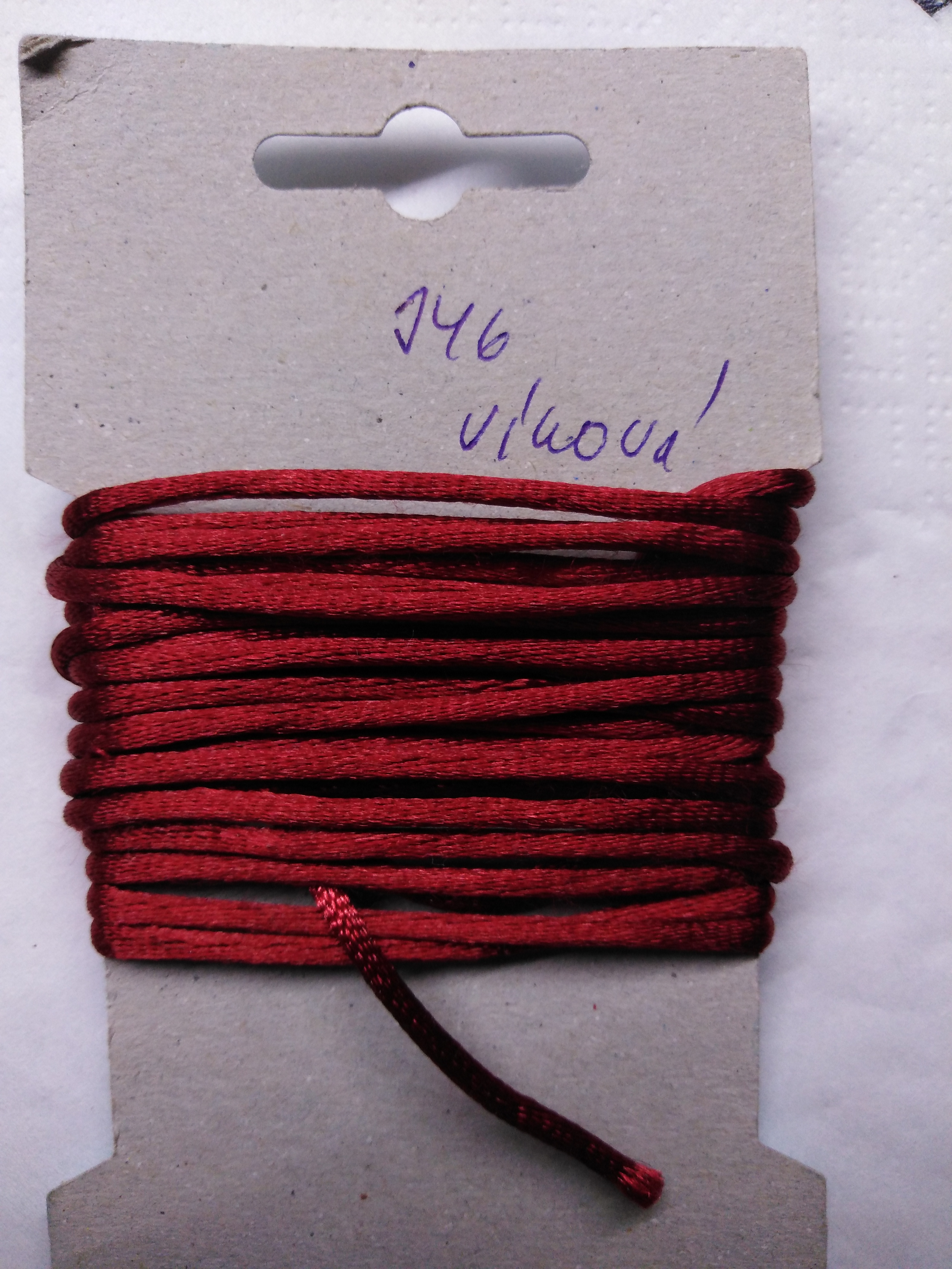 Šňůrka atlasová 2 mm vínová