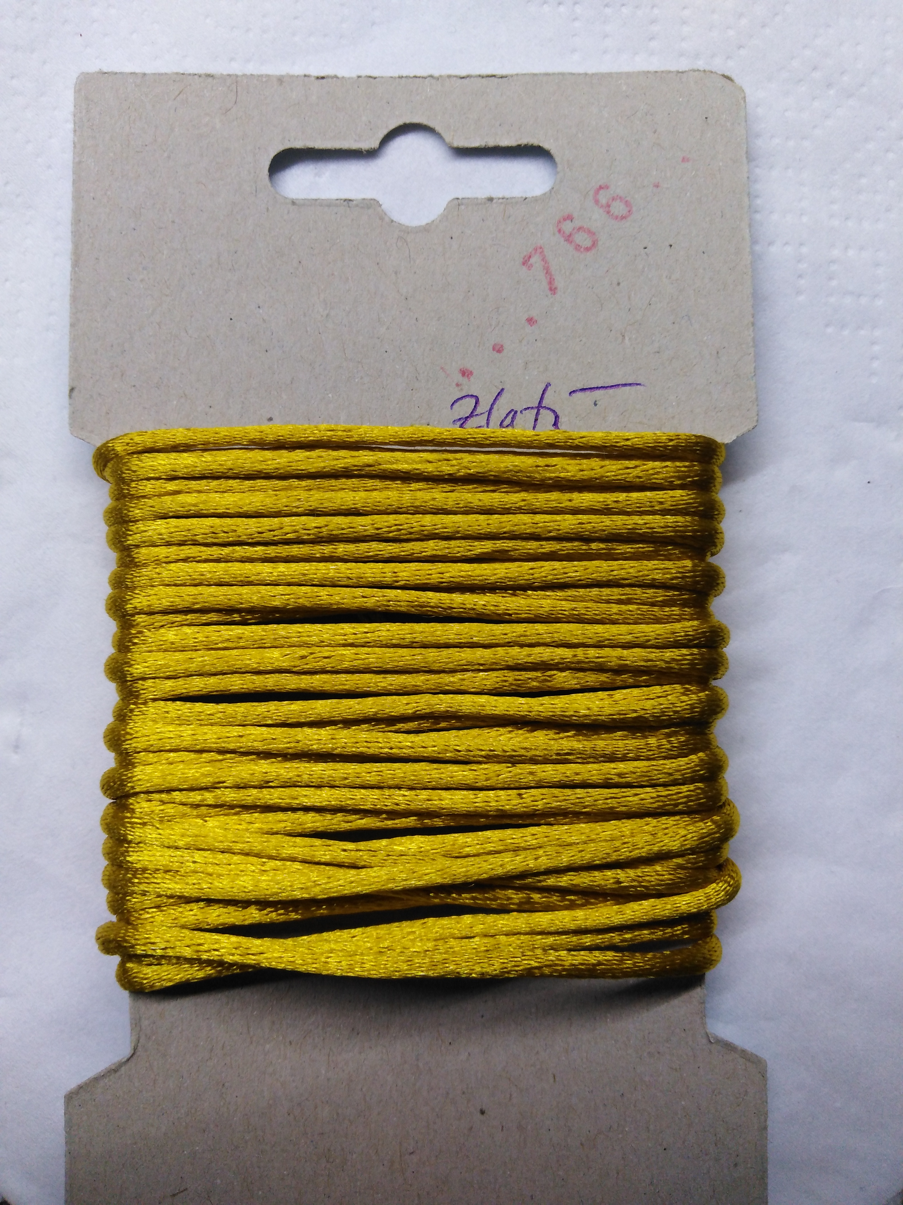 Šňůrka atlasová 2 mm zlatá