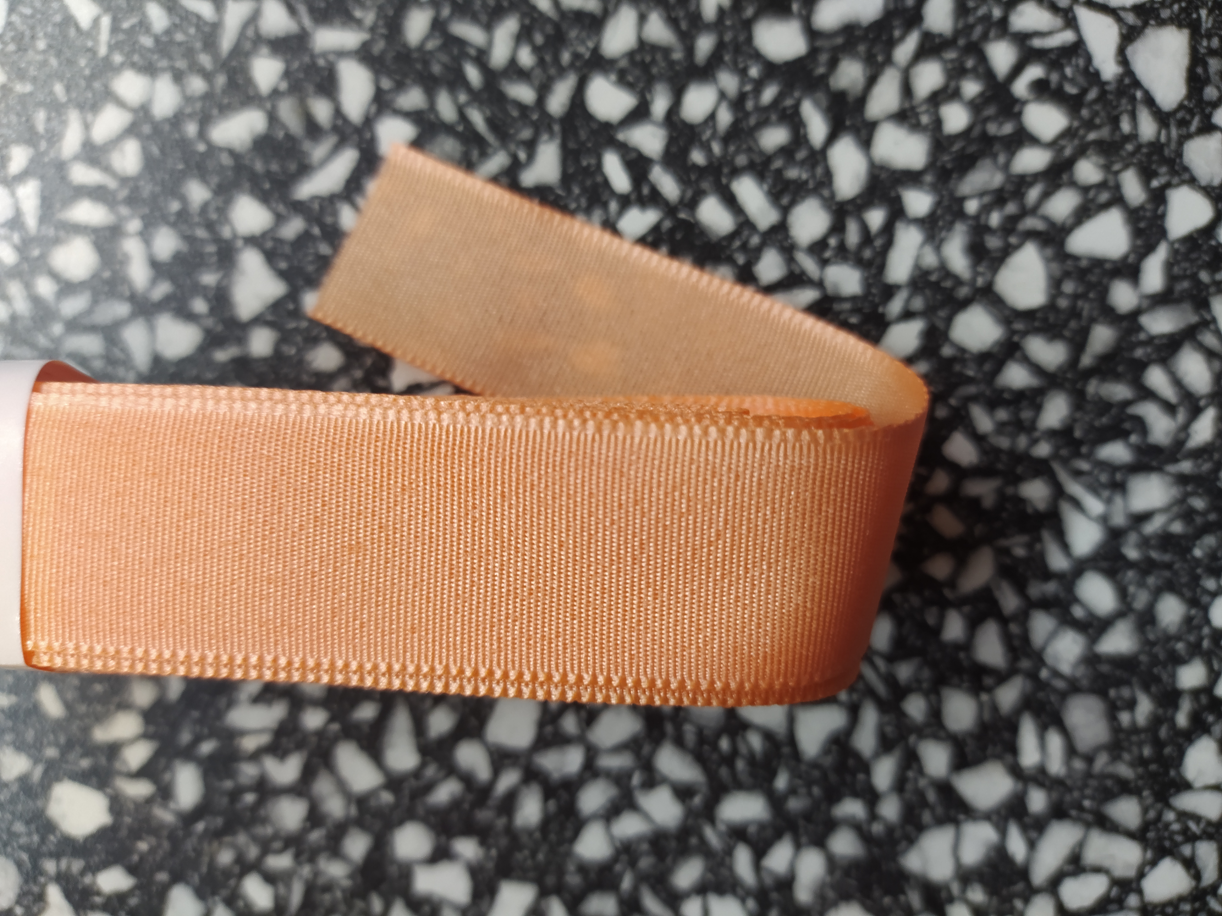 Stuha taftová 20 mm lososová