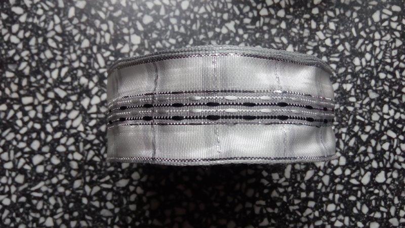 Stuha efektní s drátem 40 mm bílá stříbro
