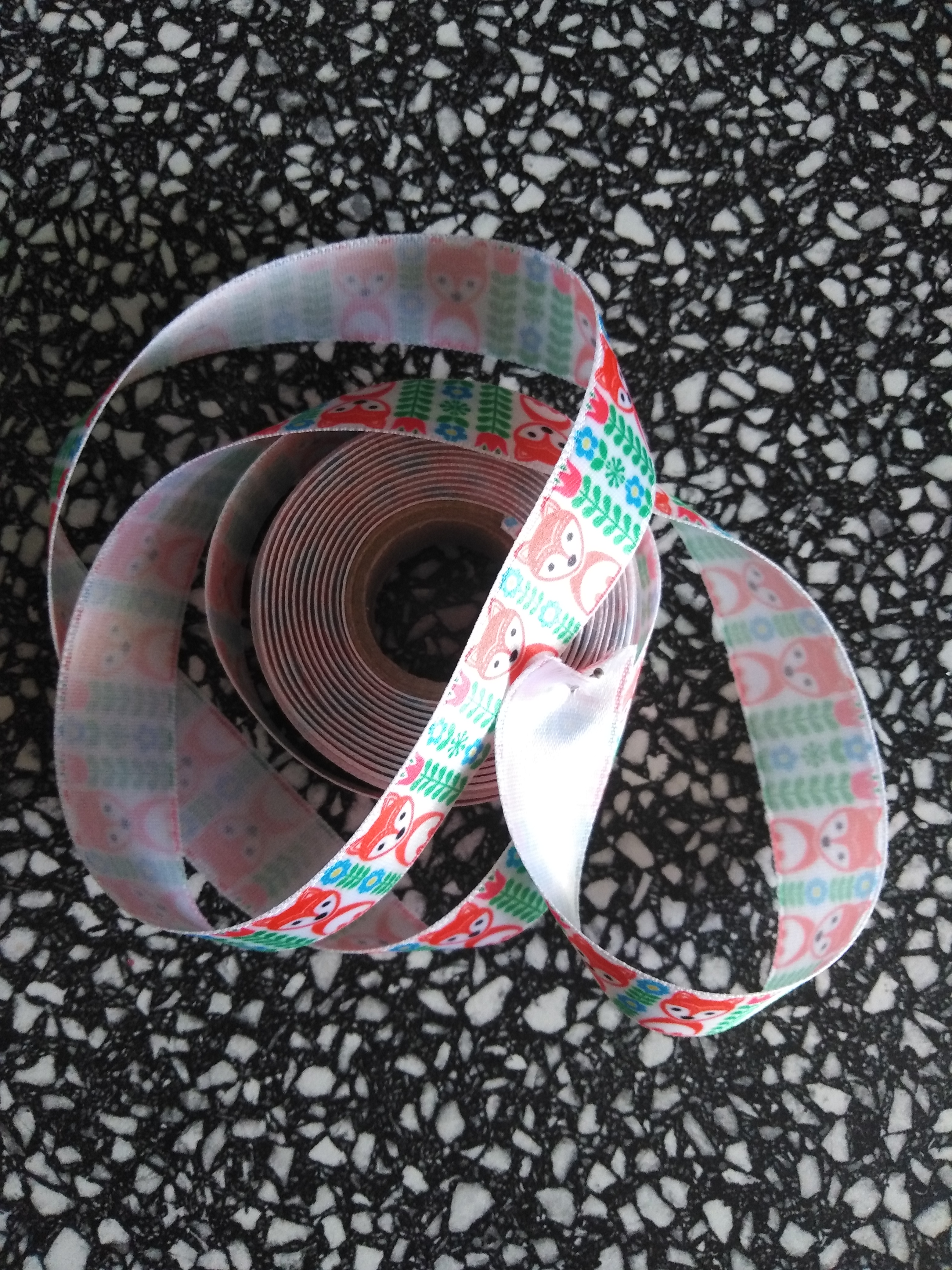 Stuha atlasová s tiskem 20 mm Lišky