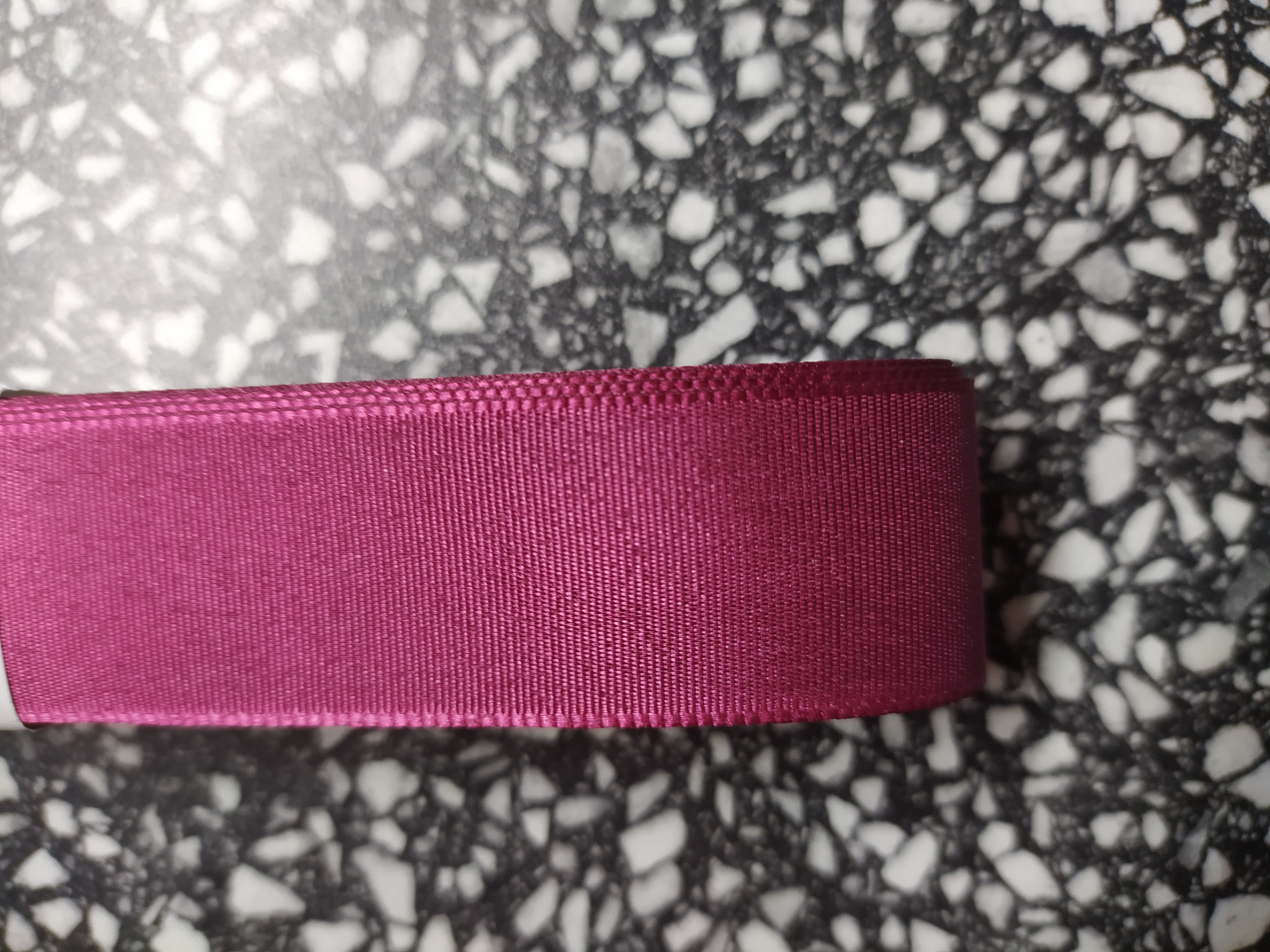 Stuha taftová 25 mm tmavý cyklámen