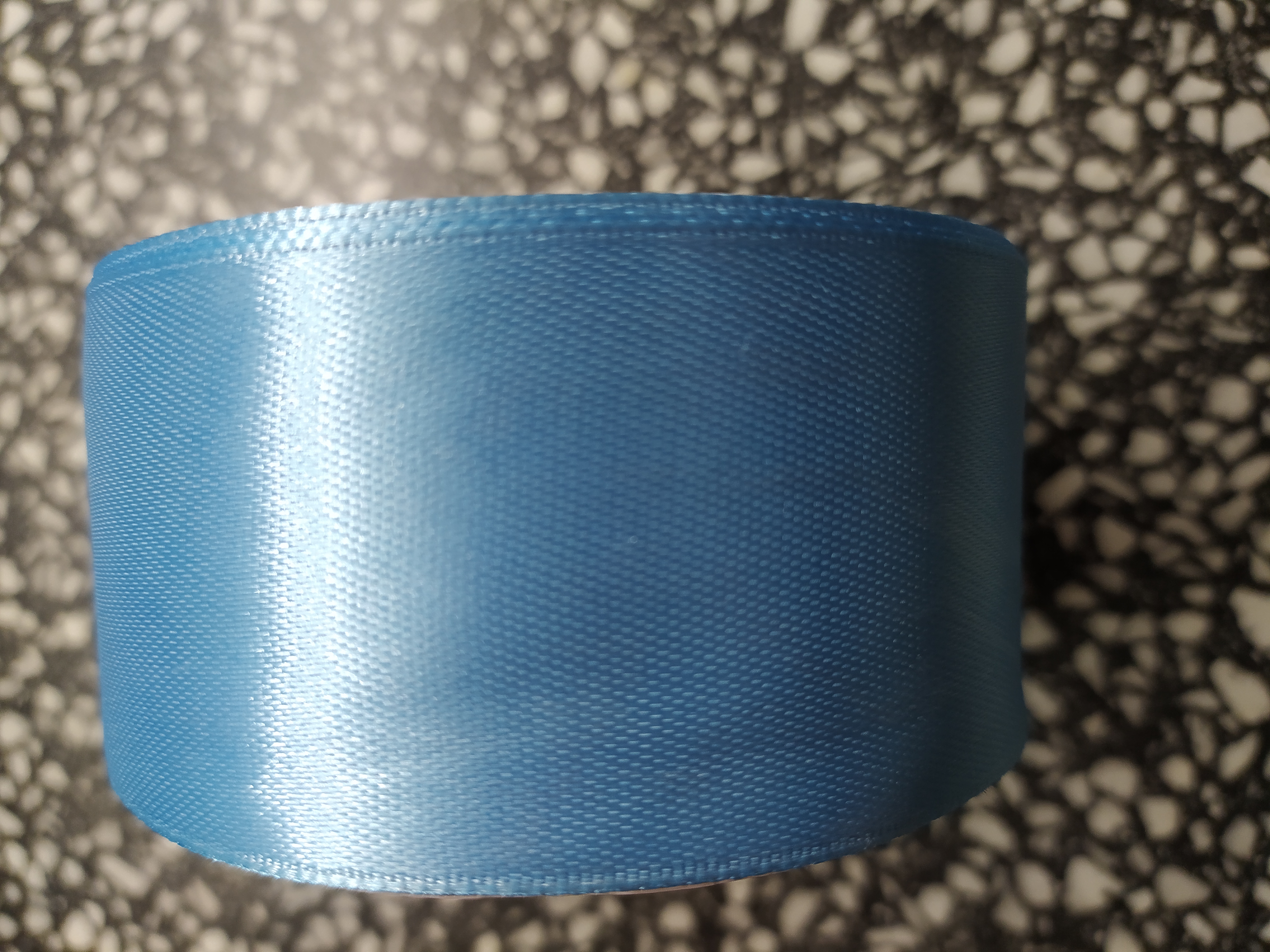 Stuha atlasová jednolící 25 mm světle modrá