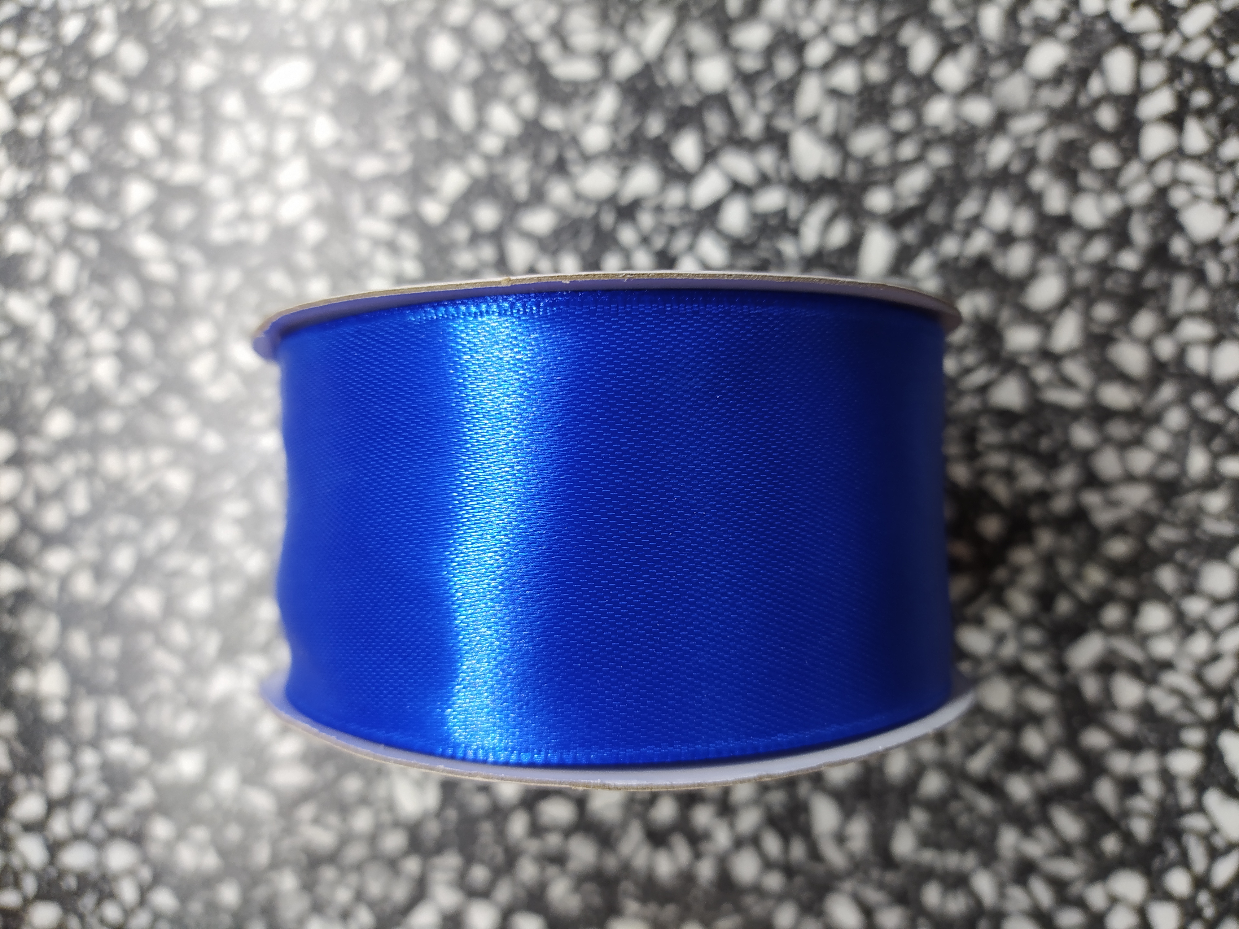 Stuha atlasová jednolící 25 mm královská modrá