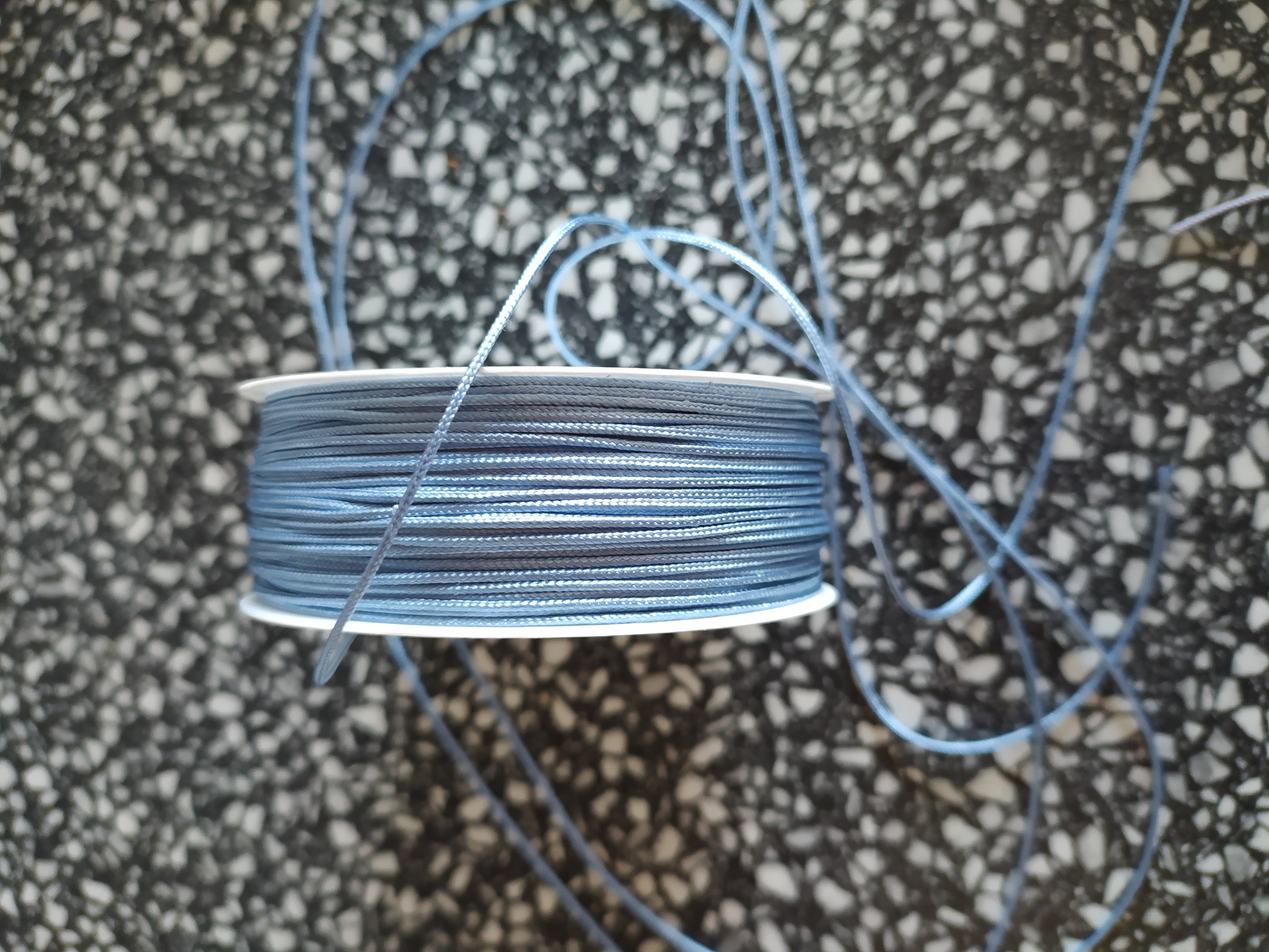 Dutinka 1 mm nebeská modř