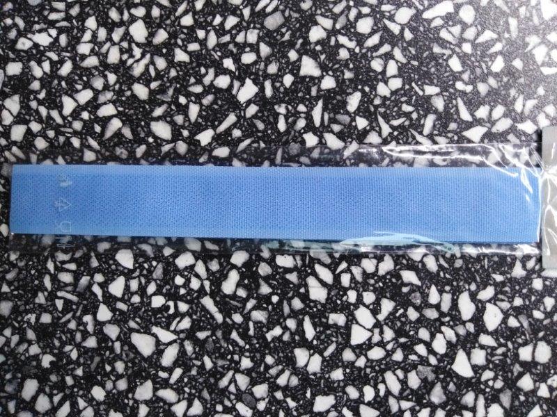 Stuhový uzávěr 20 mm ks 15 cm blankytná modř