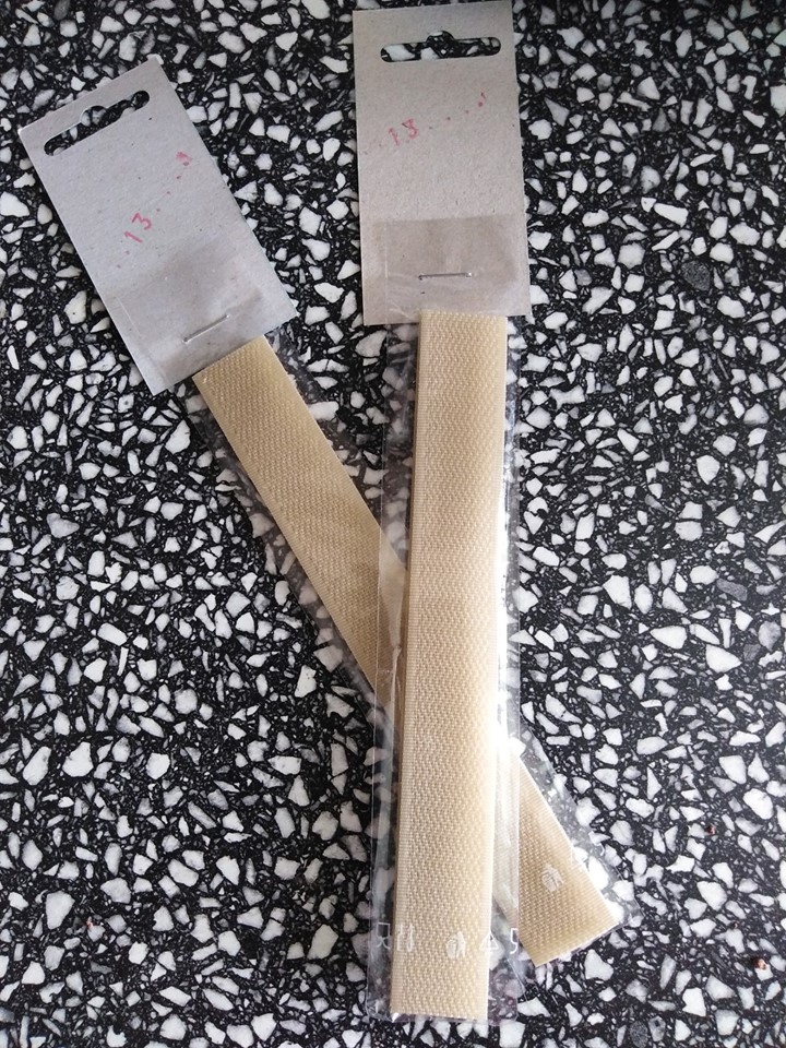 Stuhový uzávěr 20 mm ks 15 cm béžová