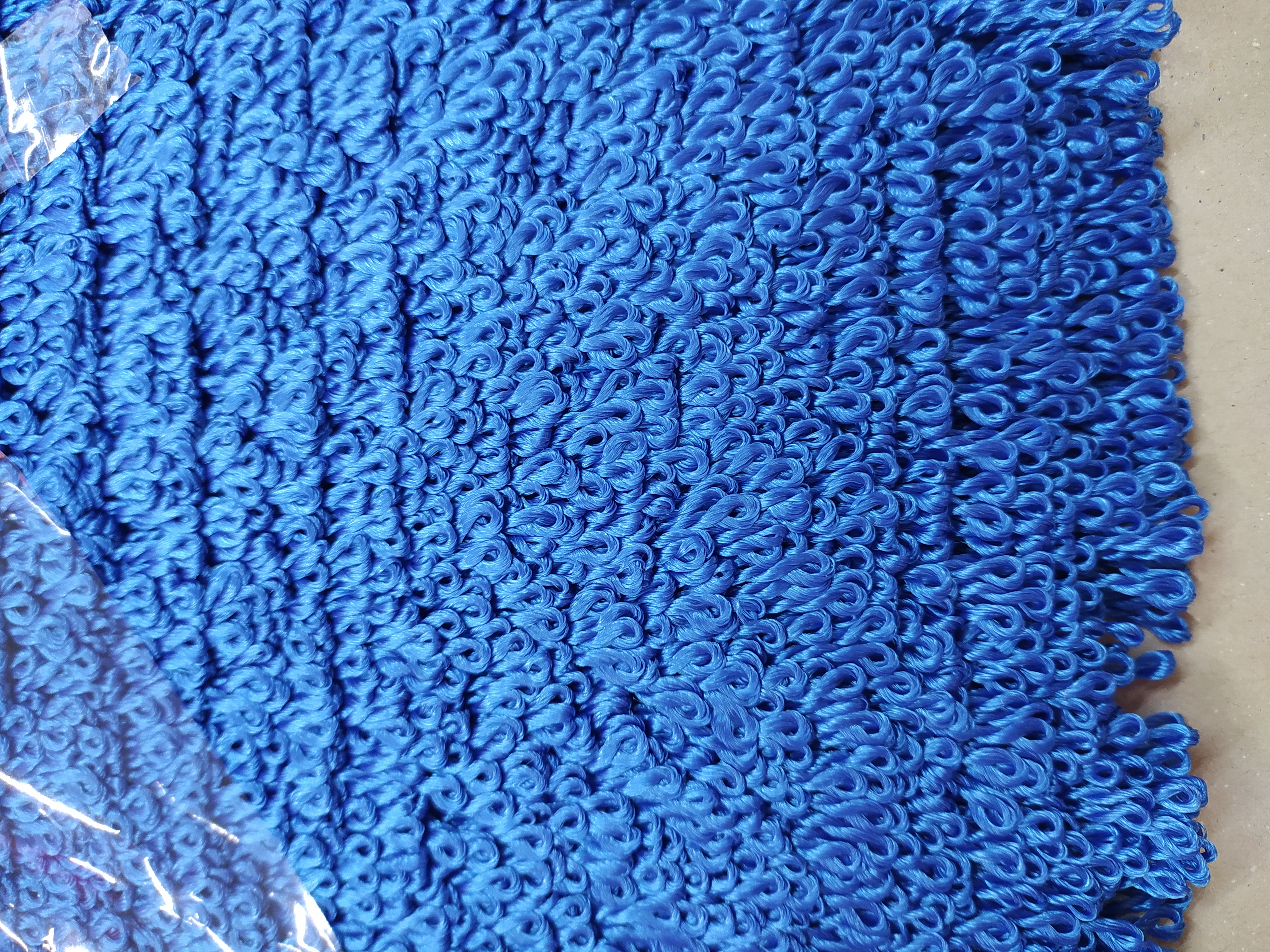 Třásně 60 mm středně modré