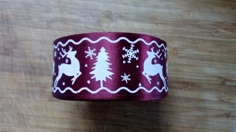 Saténová stuha tisk sobi 40 mm bordó