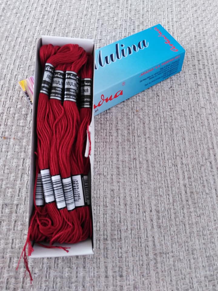 Příze na vyšívání Mulina - Ariadna tmavě vínová 1556