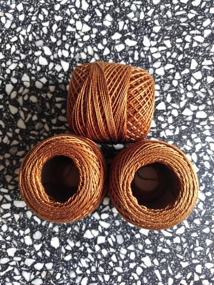 Vyšívací příze Perlovka oříšková 7772