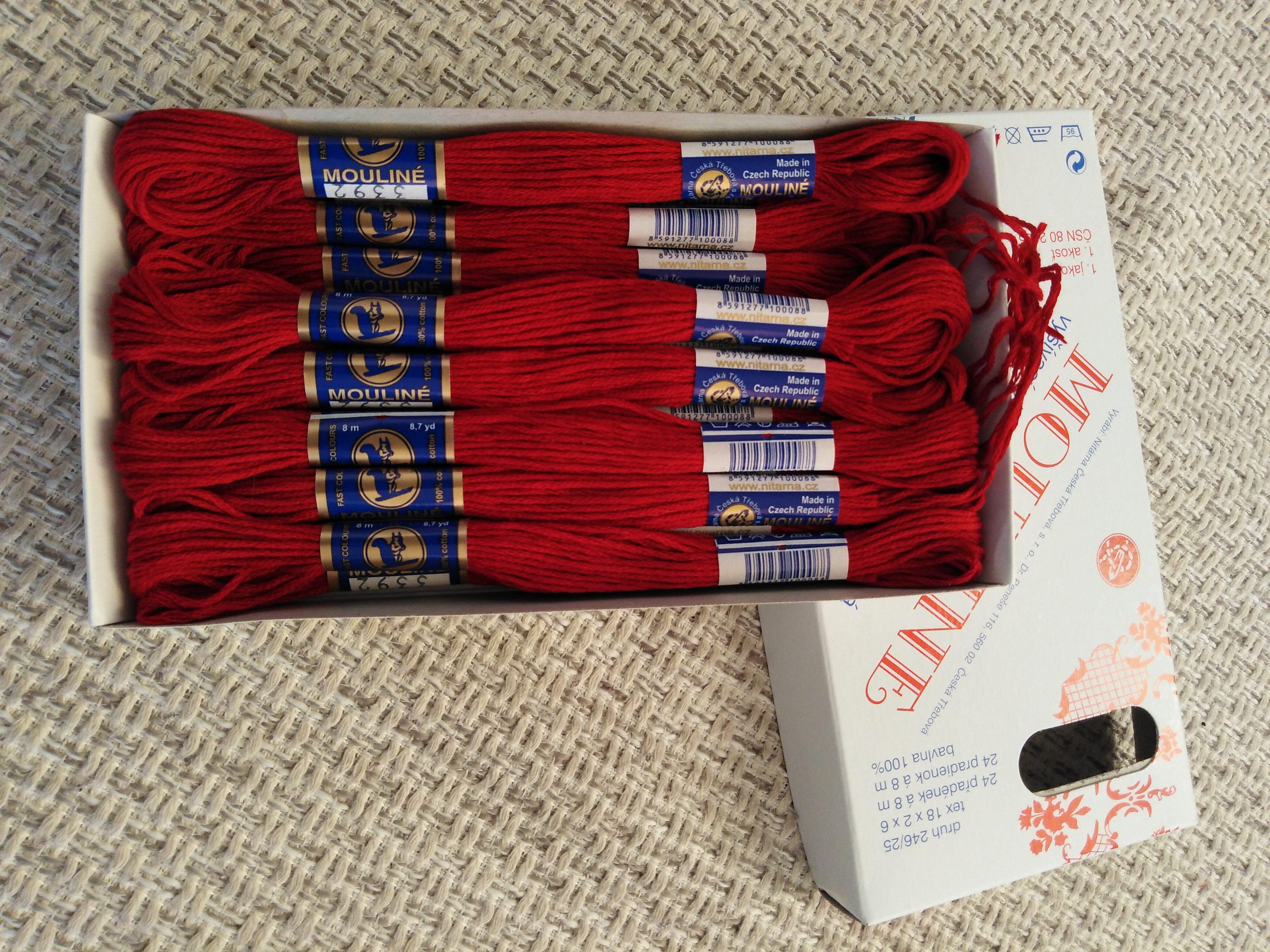 Příze na vyšívání Mouline temná červeň 3392