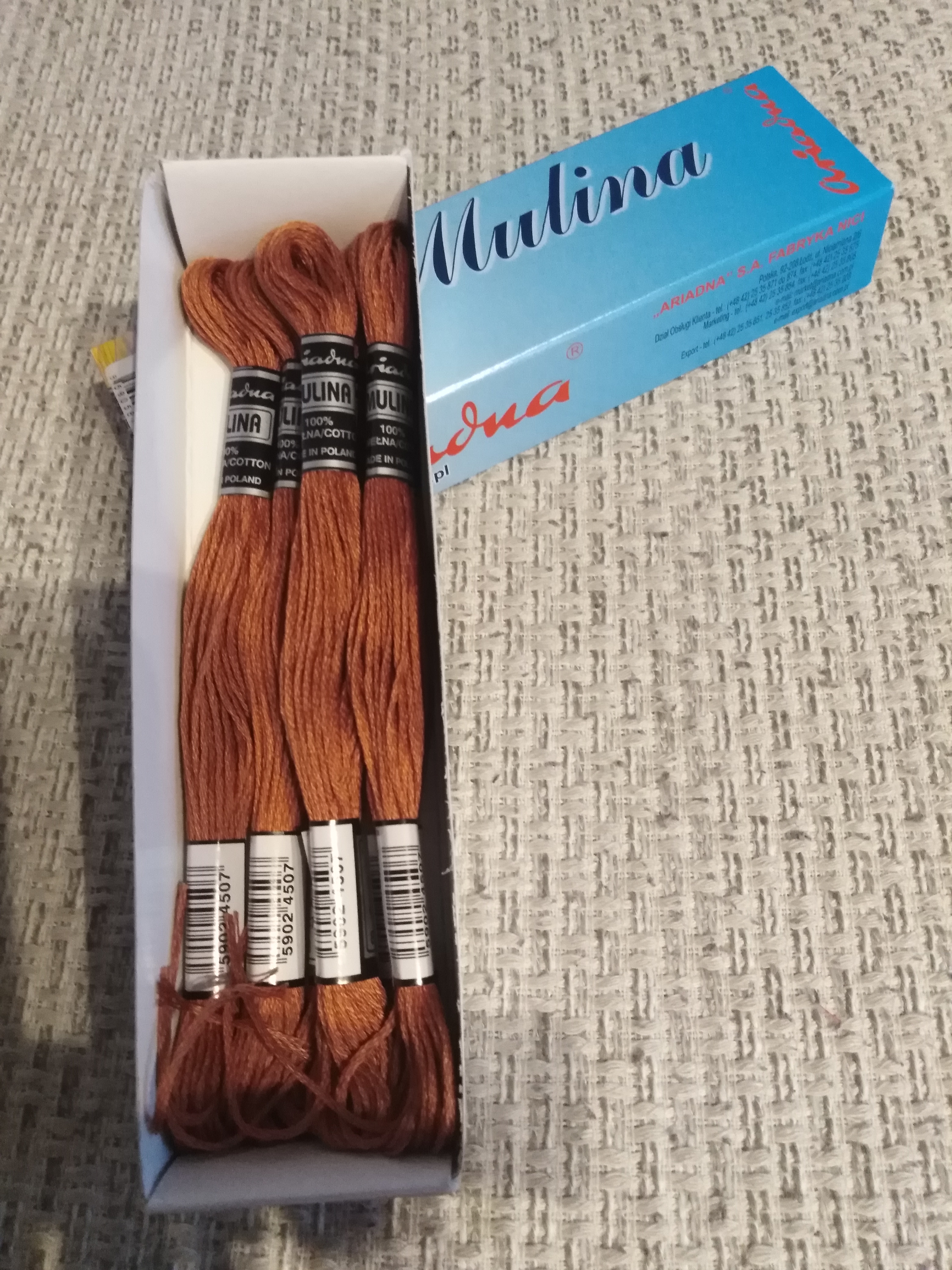 Příze na vyšívání Mulina - Ariadna světle hnědá 1741