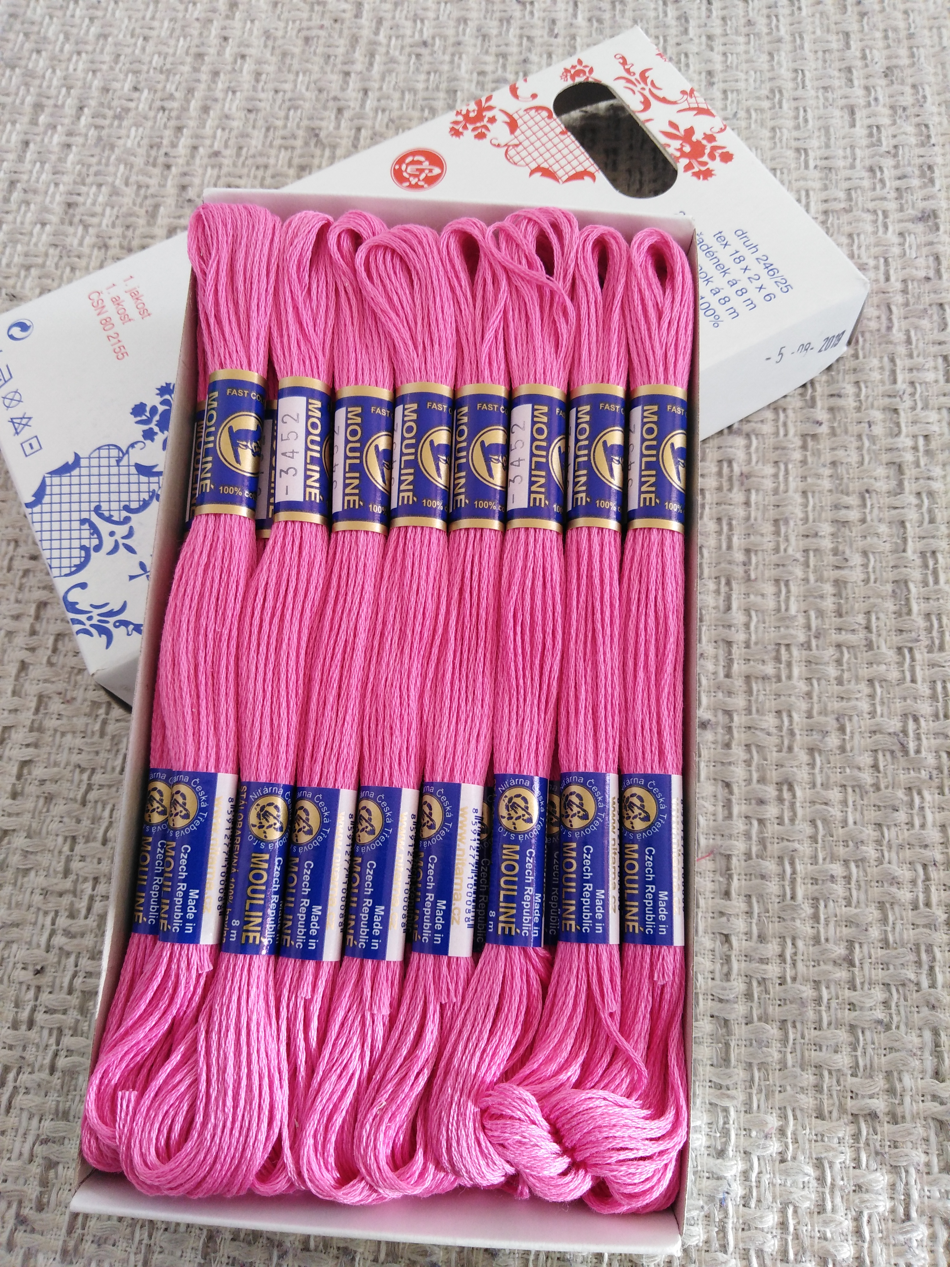 Příze na vyšívání Mouline cyklámen 3452