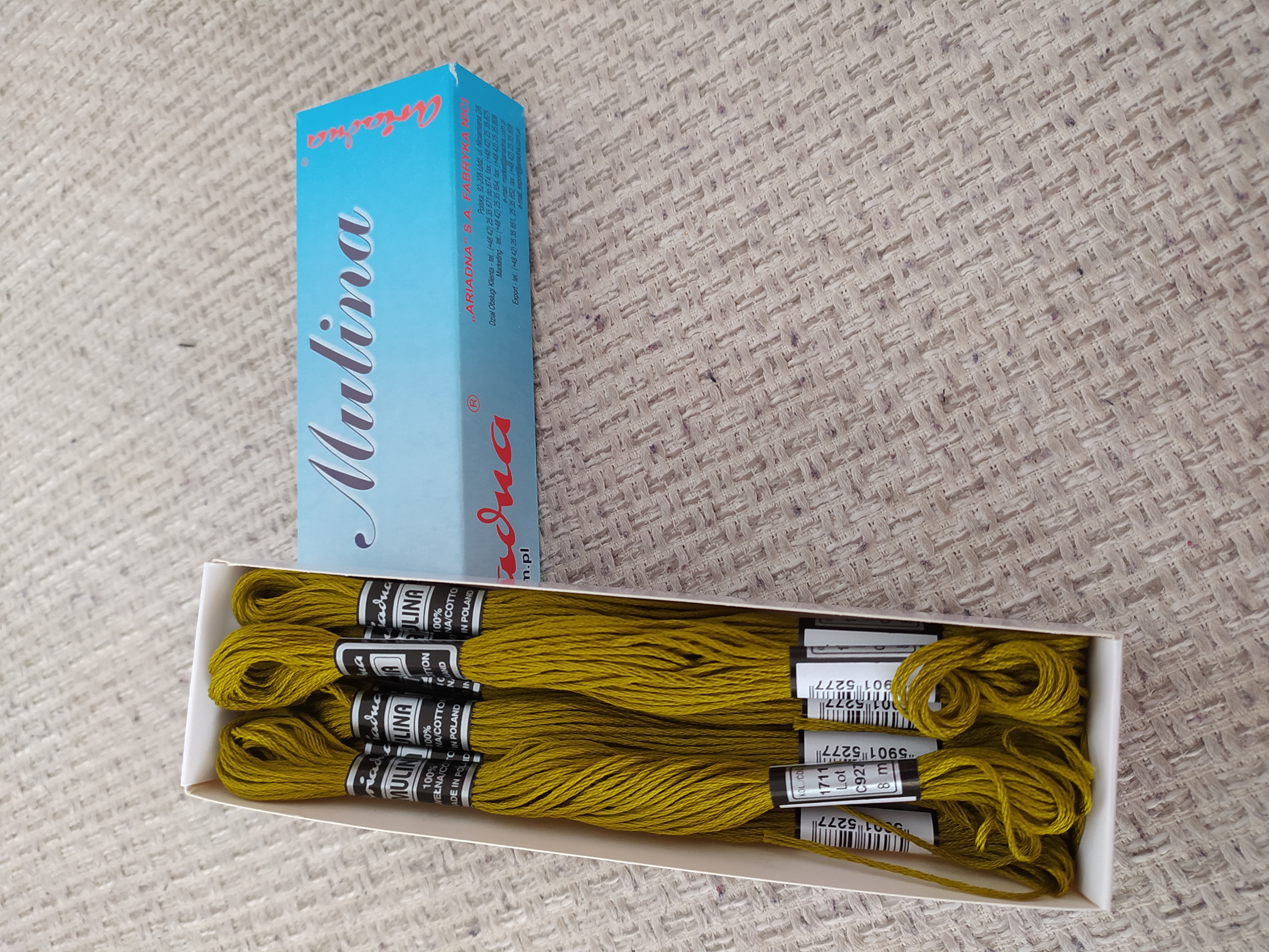 Příze na vyšívání Mulina - Ariadna tmavá zlatohnědá 1711