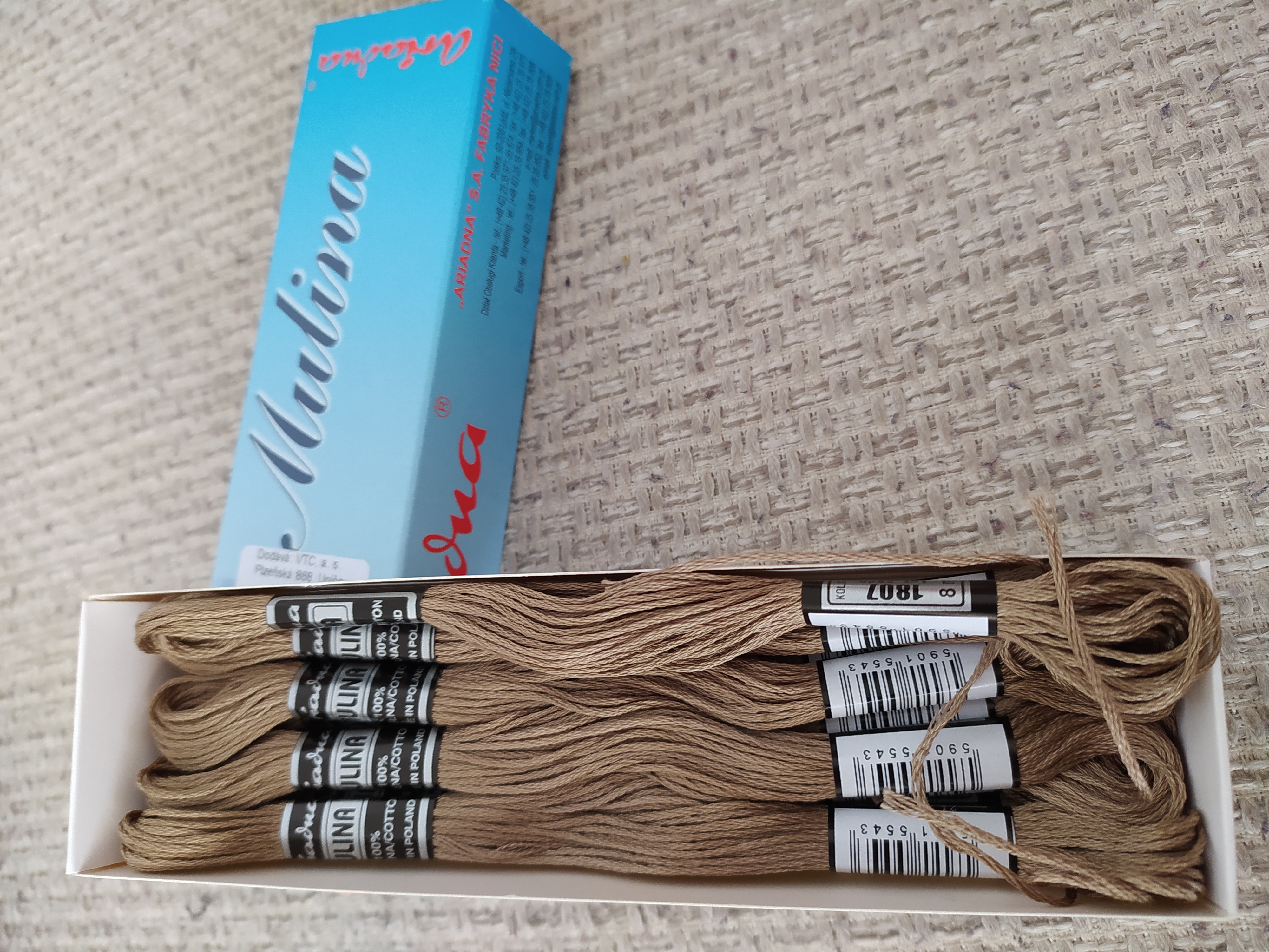 Příze na vyšívání Mulina - Ariadna dubová hněď 1807