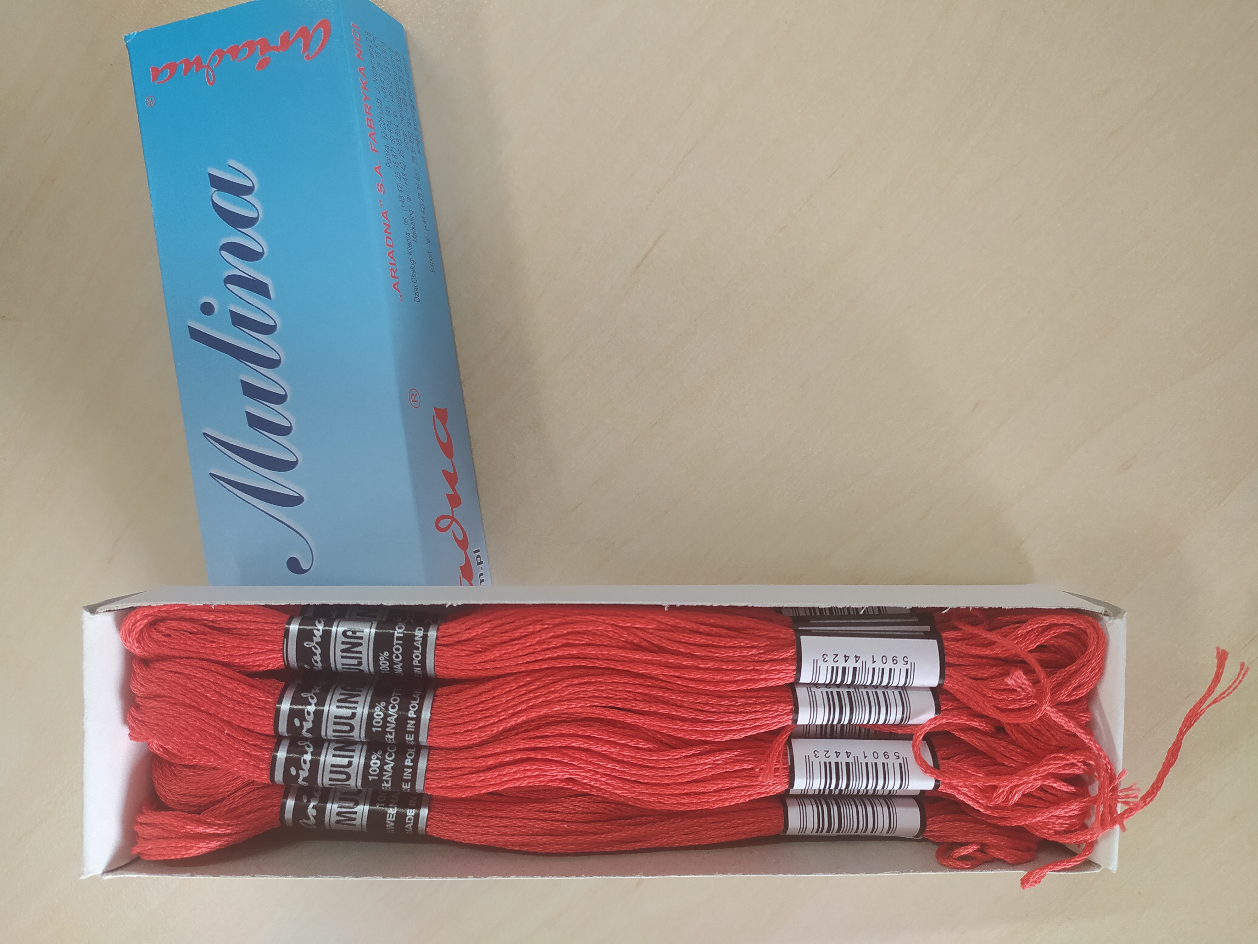 Příze na vyšívání Mulina - Ariadna žlutočervená 1553