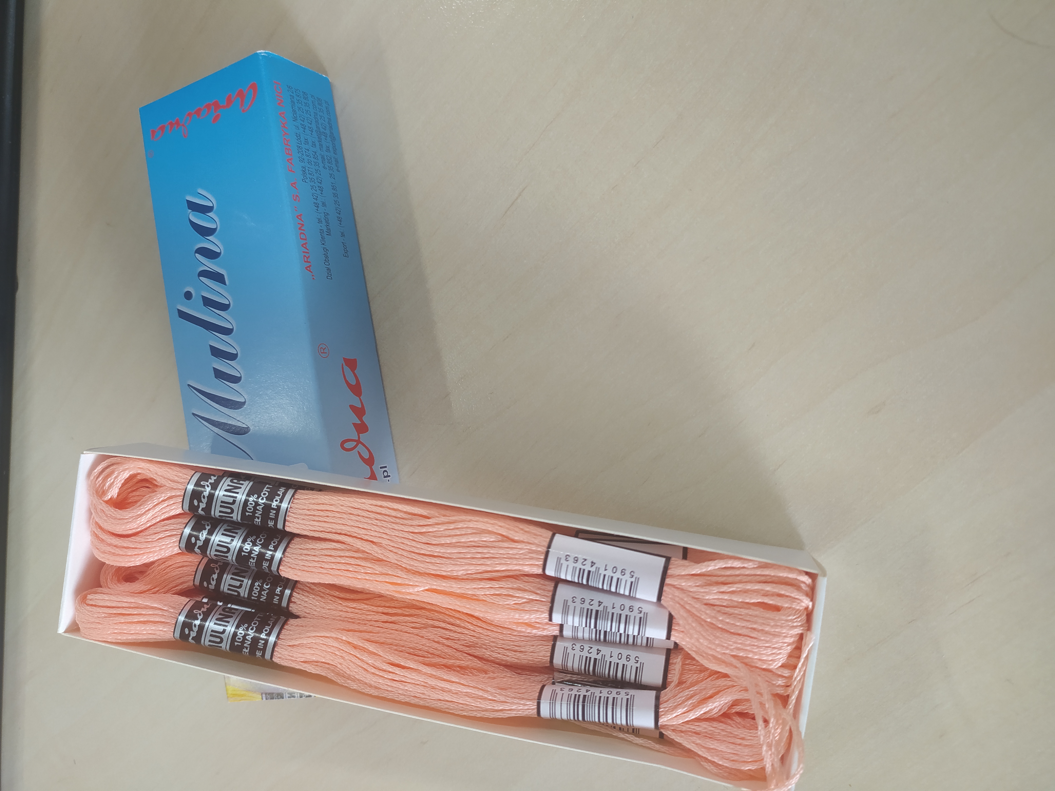 Příze na vyšívání Mulina - Ariadna světle lososová 1537