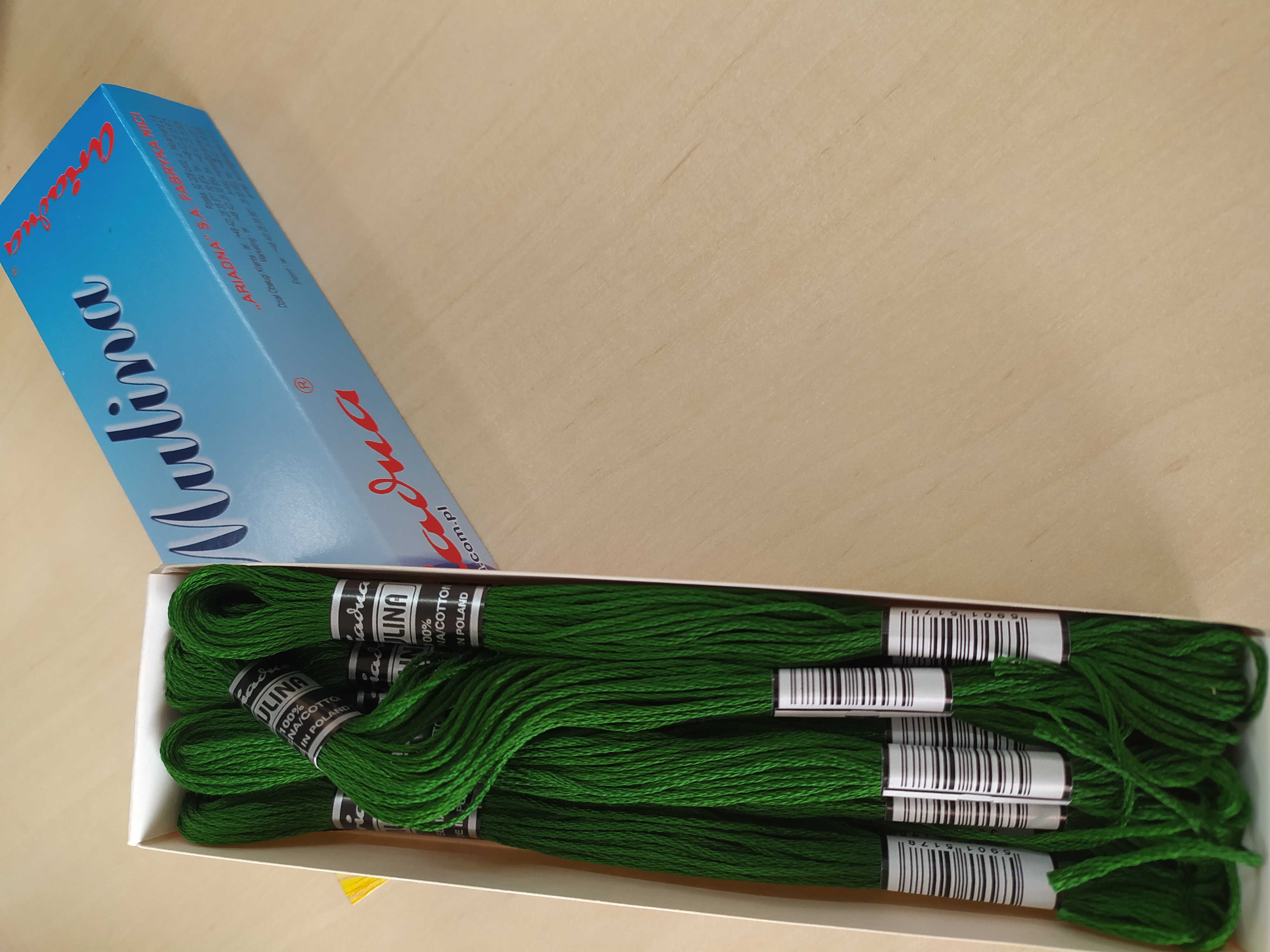 Příze na vyšívání Mulina - Ariadna tmavě zelená 1688